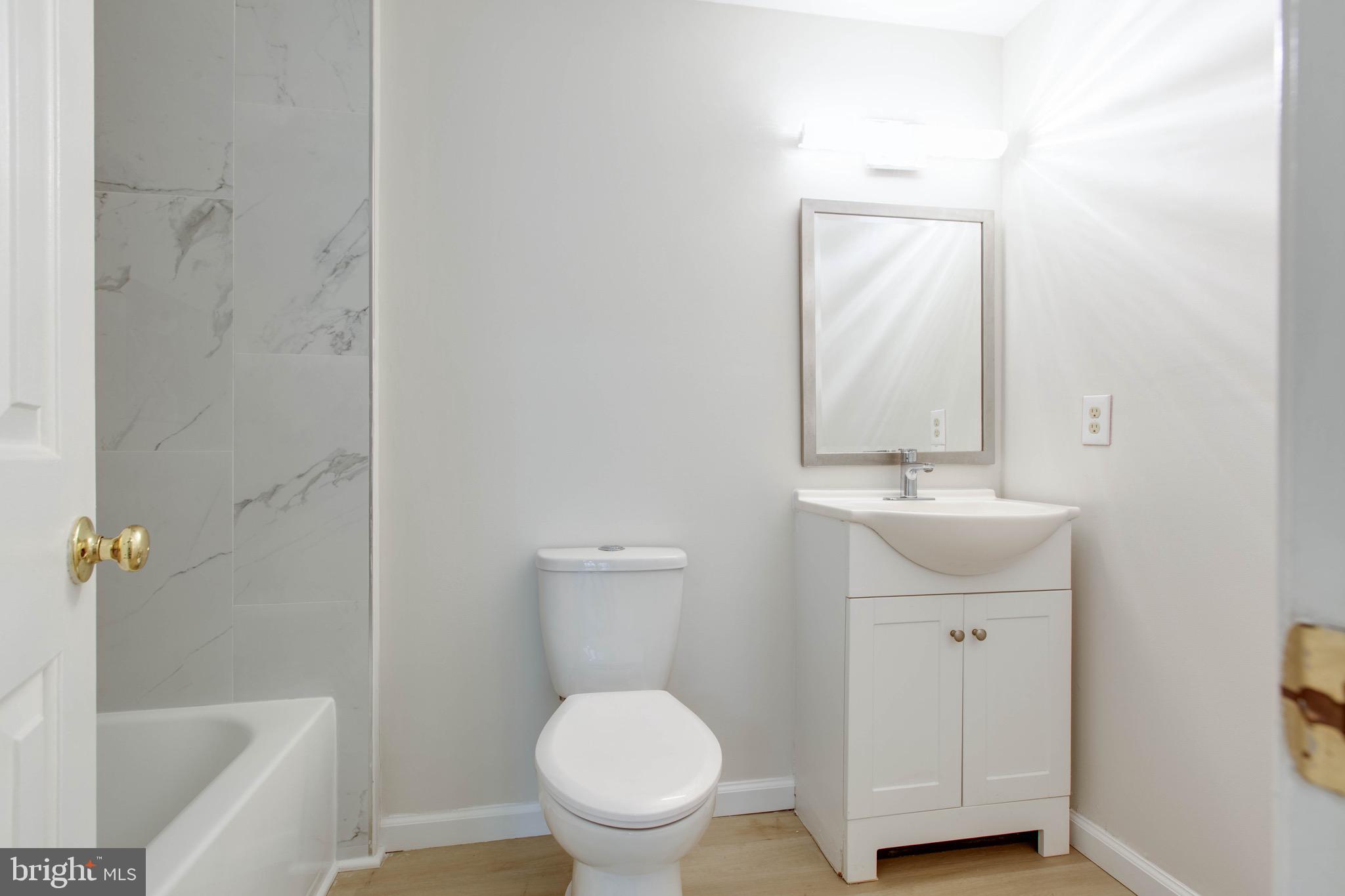 SILVER SPRING CNTRY CLUB - Residential