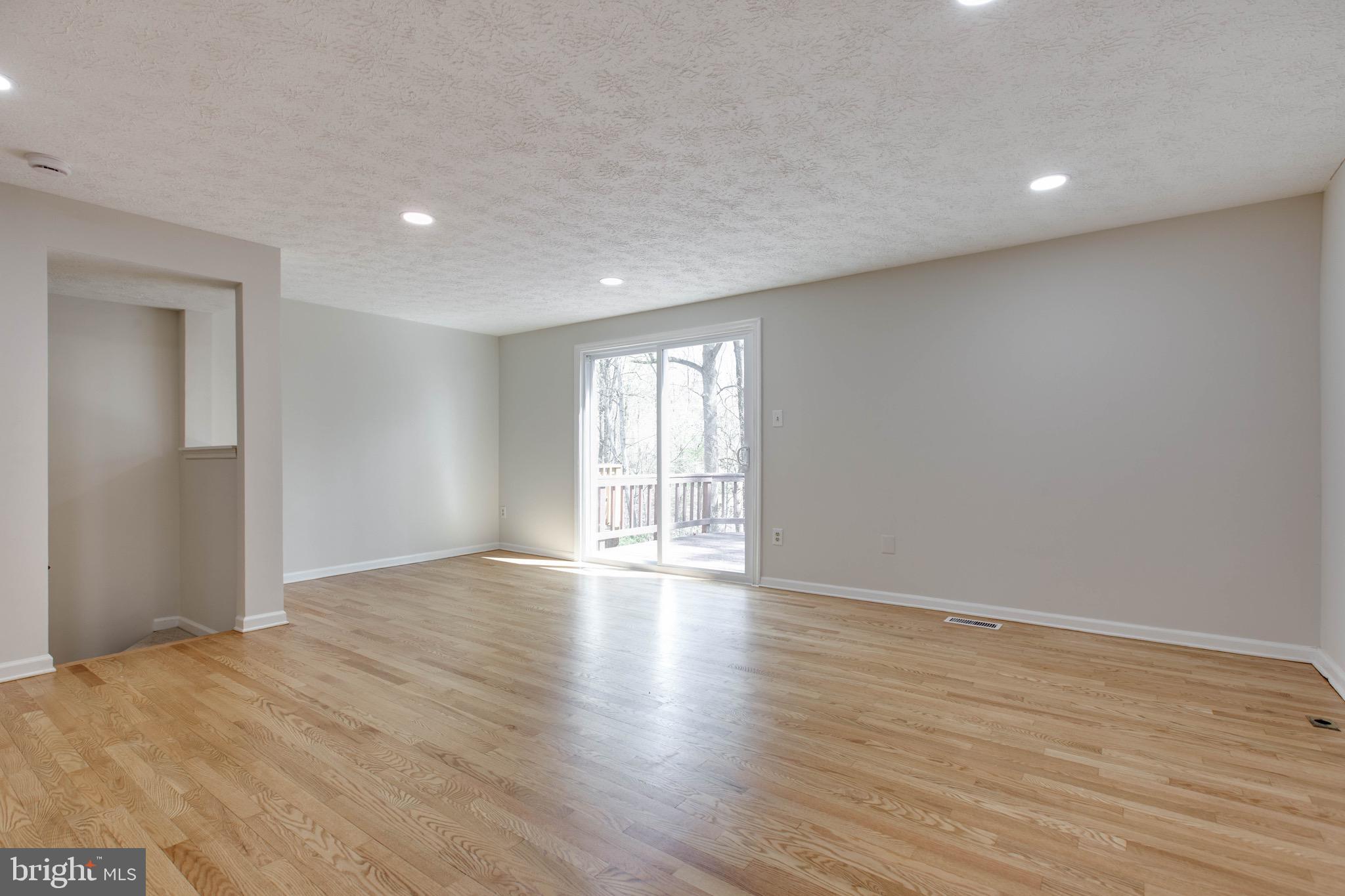 SILVER SPRING CNTRY CLUB - Residential