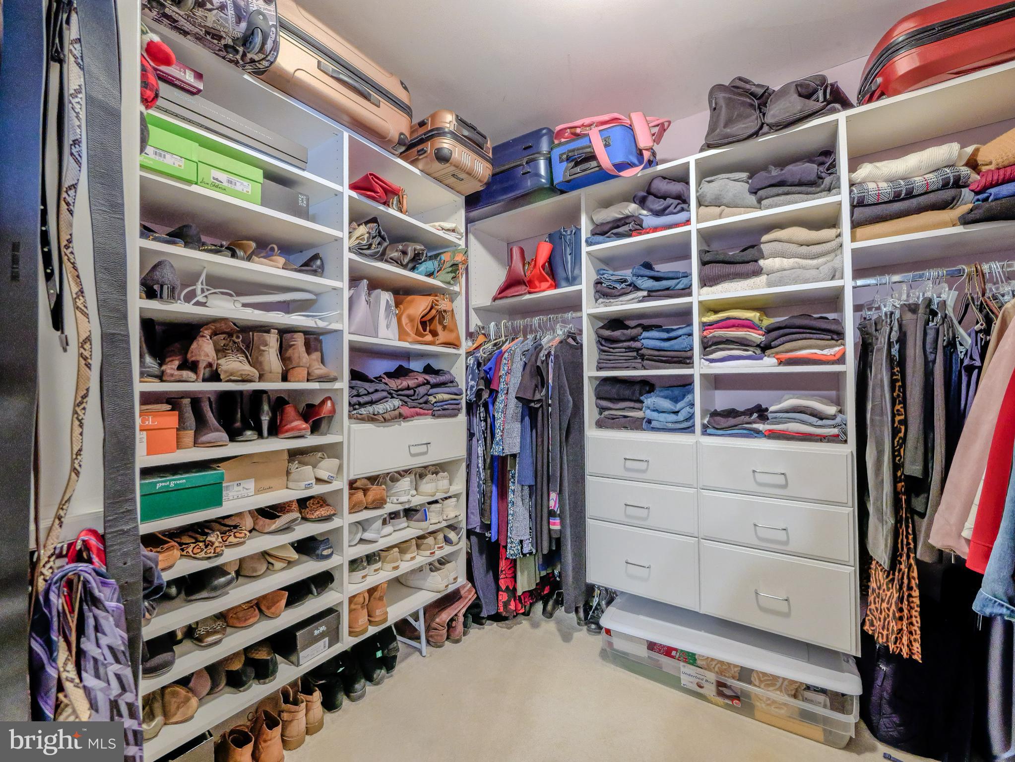 LAWRENCE PARK - Residential