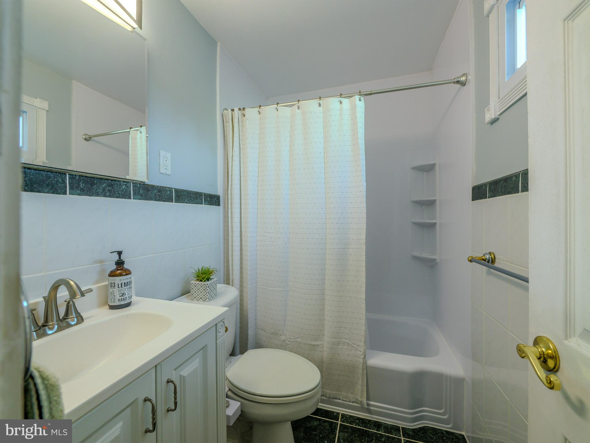 LAWRENCE PARK - Residential