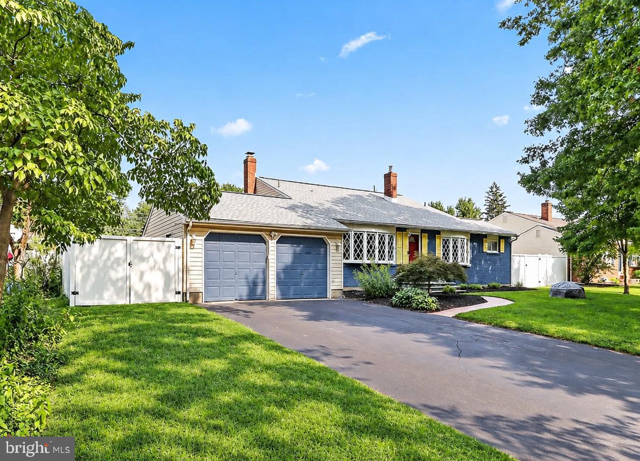 81 S. MANOR LANE