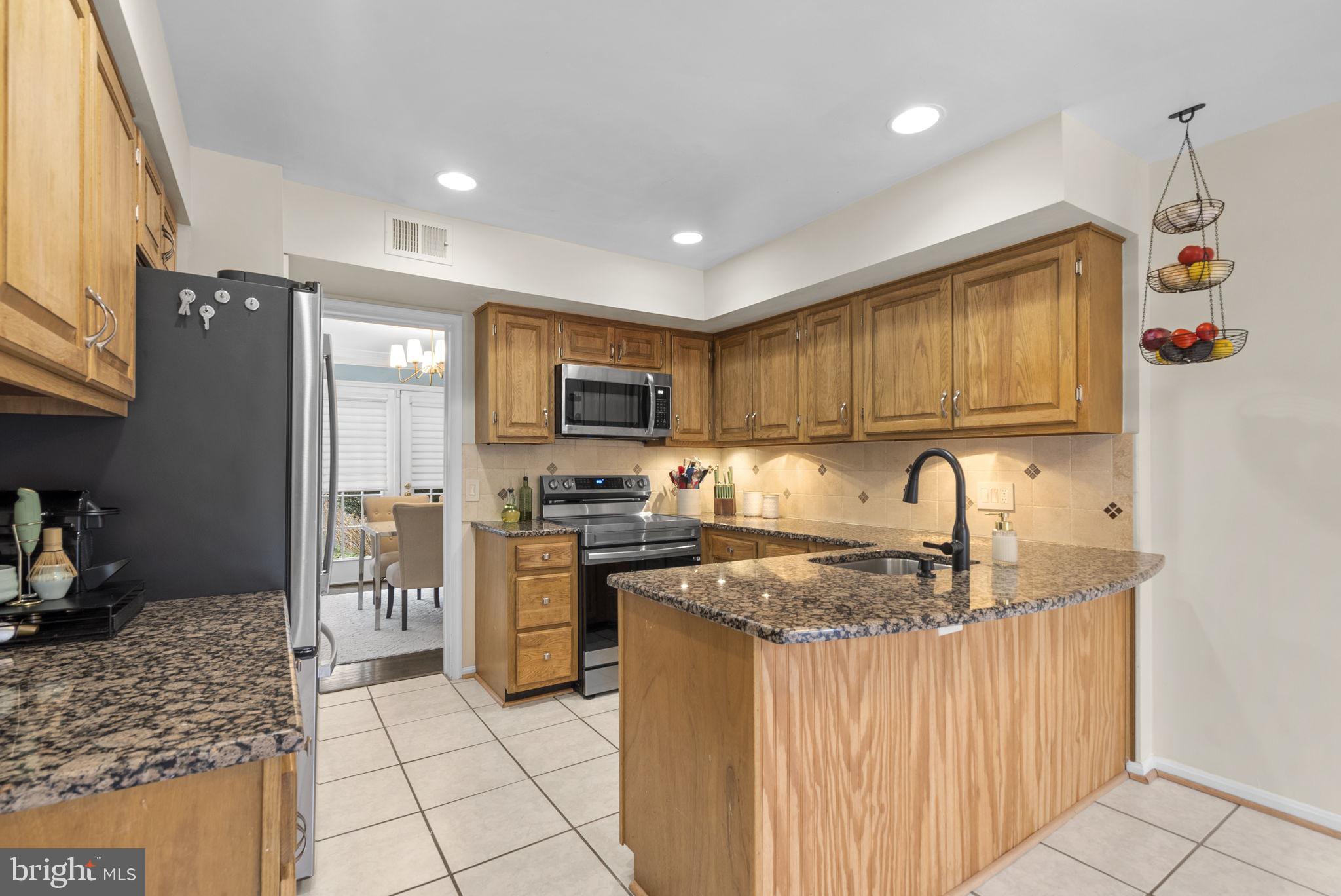 HIGHLAND HALL - Residential