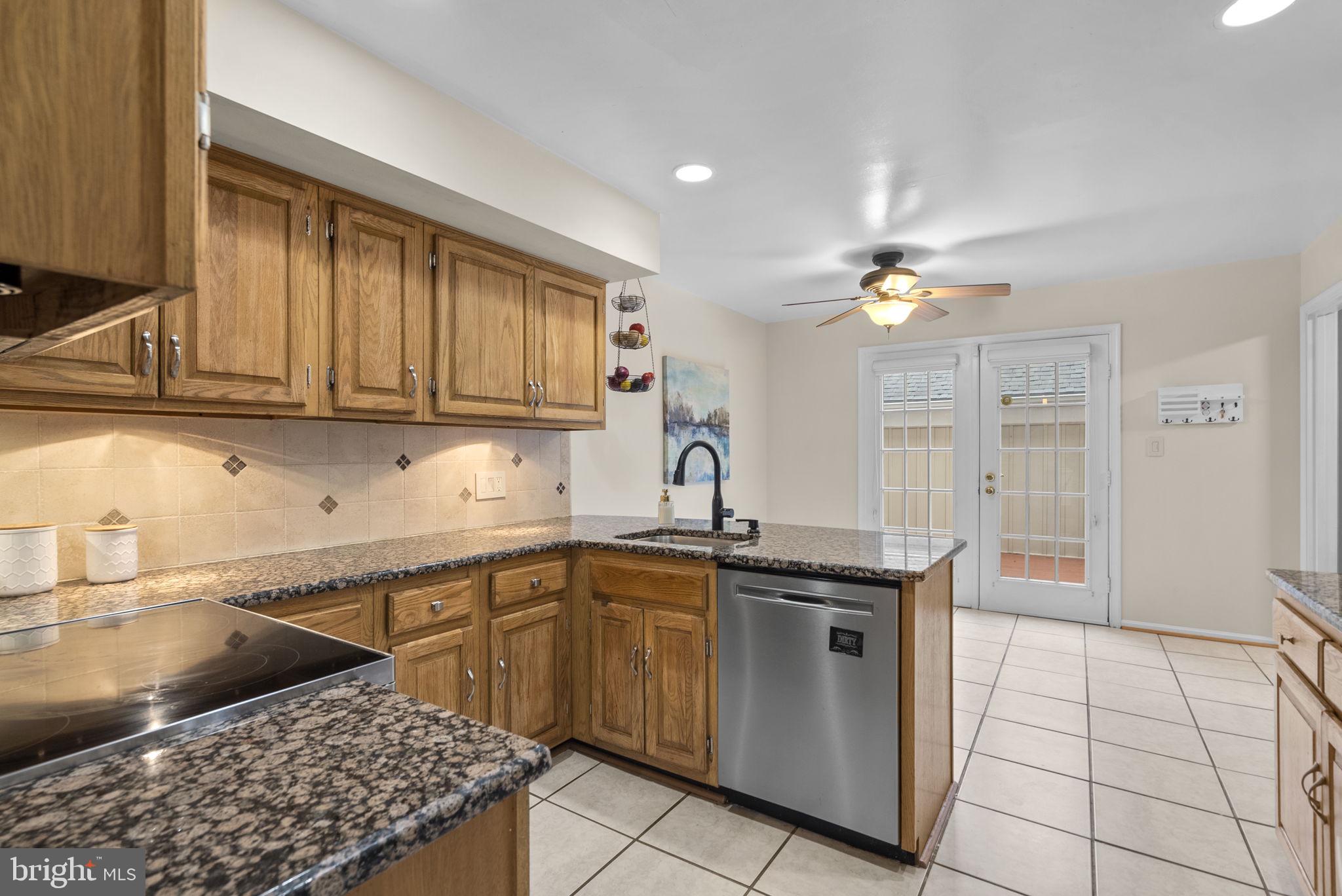 HIGHLAND HALL - Residential