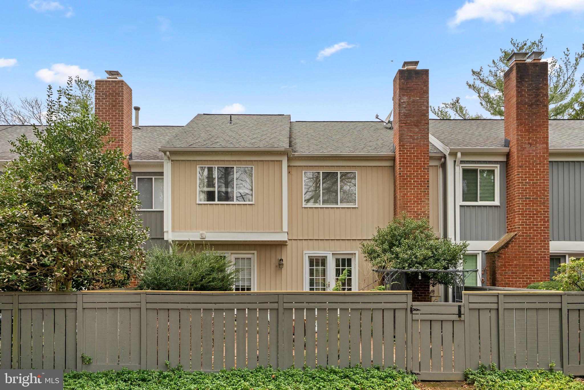 HIGHLAND HALL - Residential