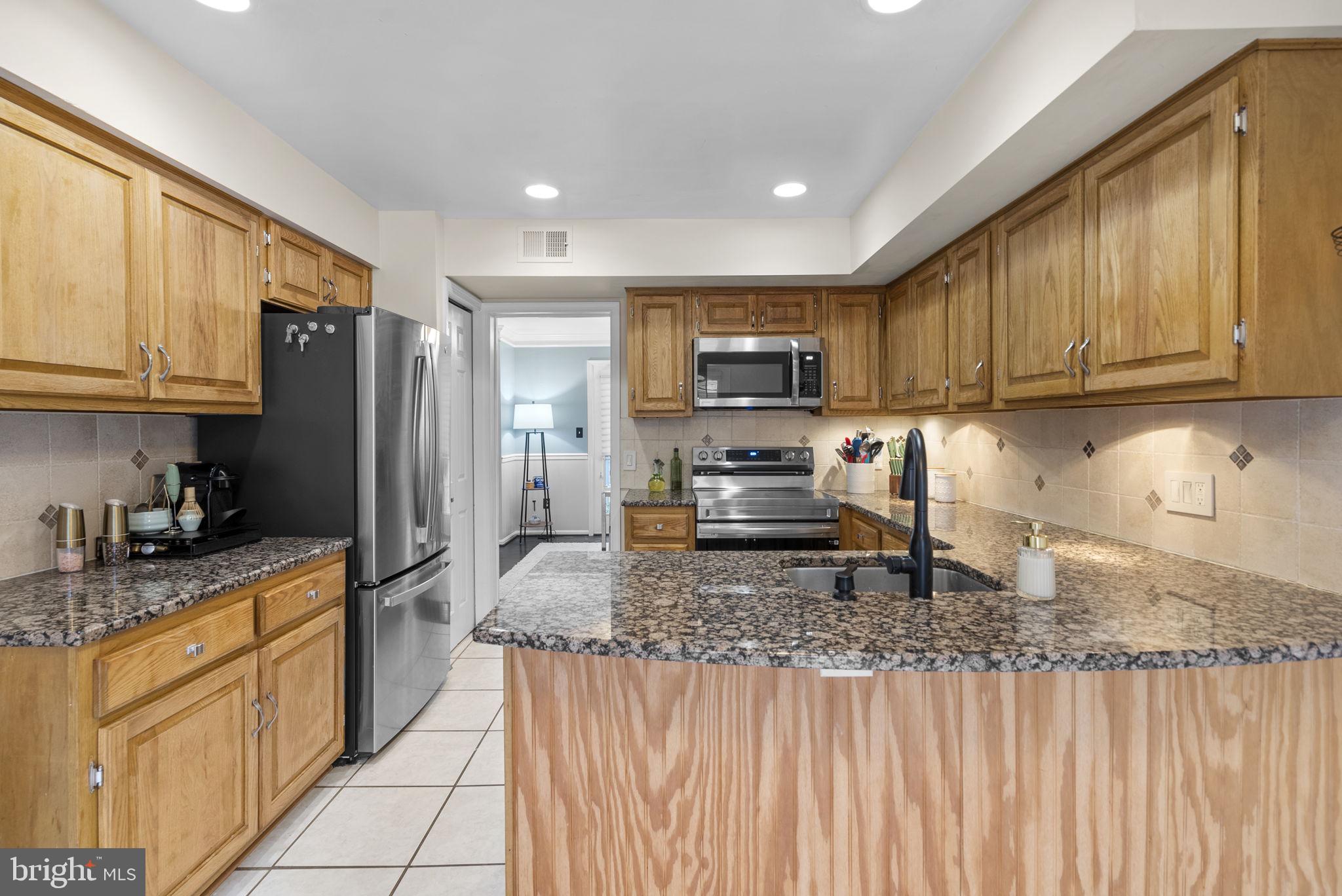 HIGHLAND HALL - Residential