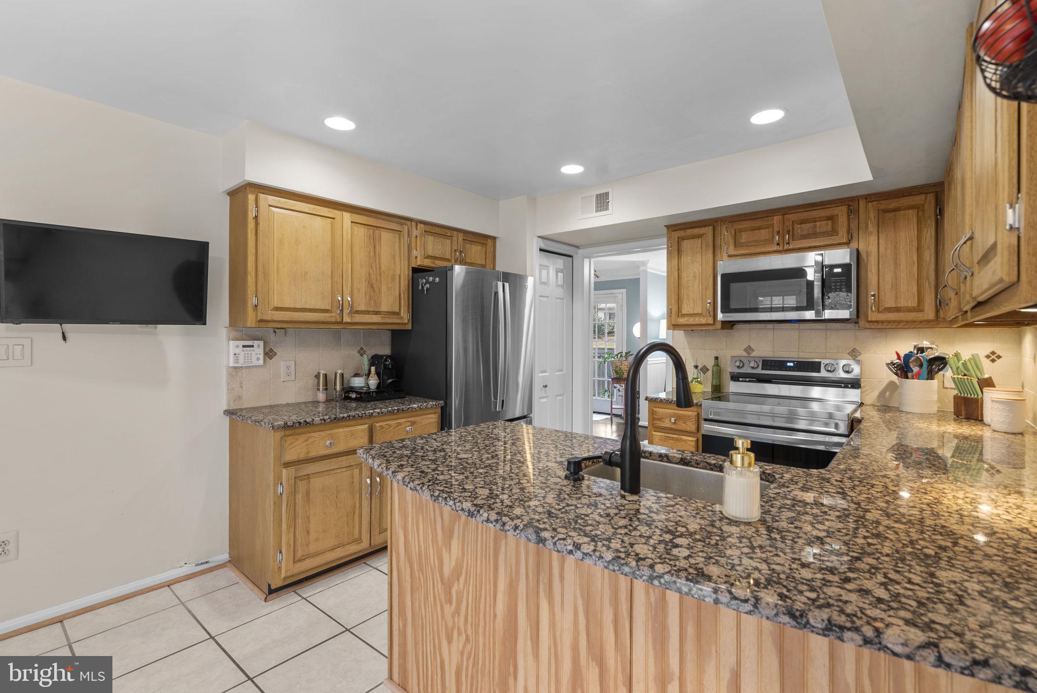 HIGHLAND HALL - Residential