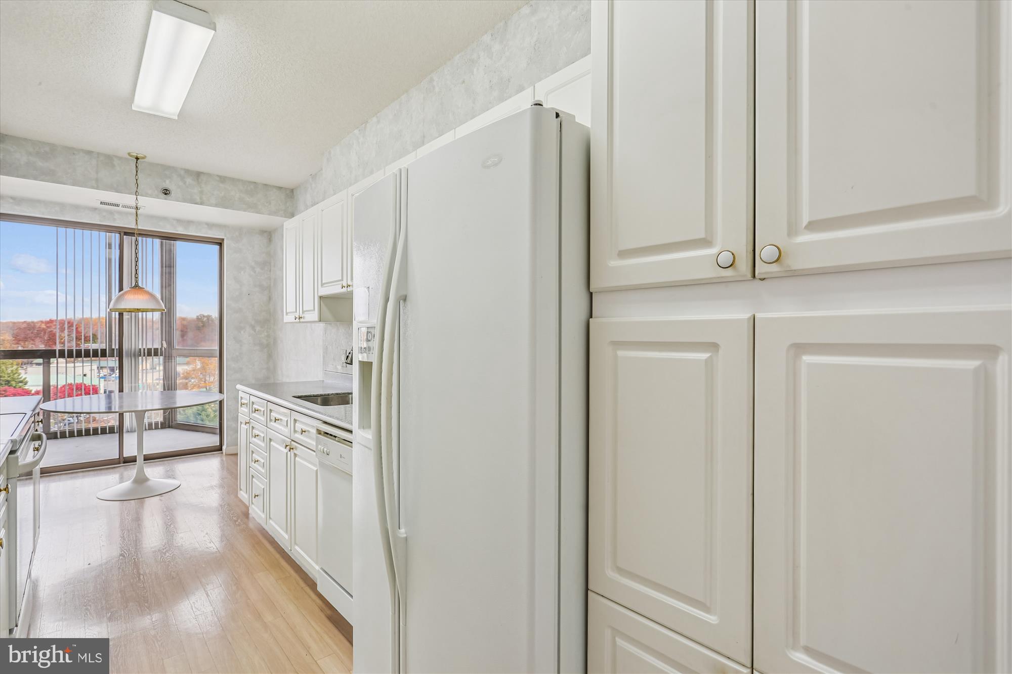 LEISURE WORLD - Residential