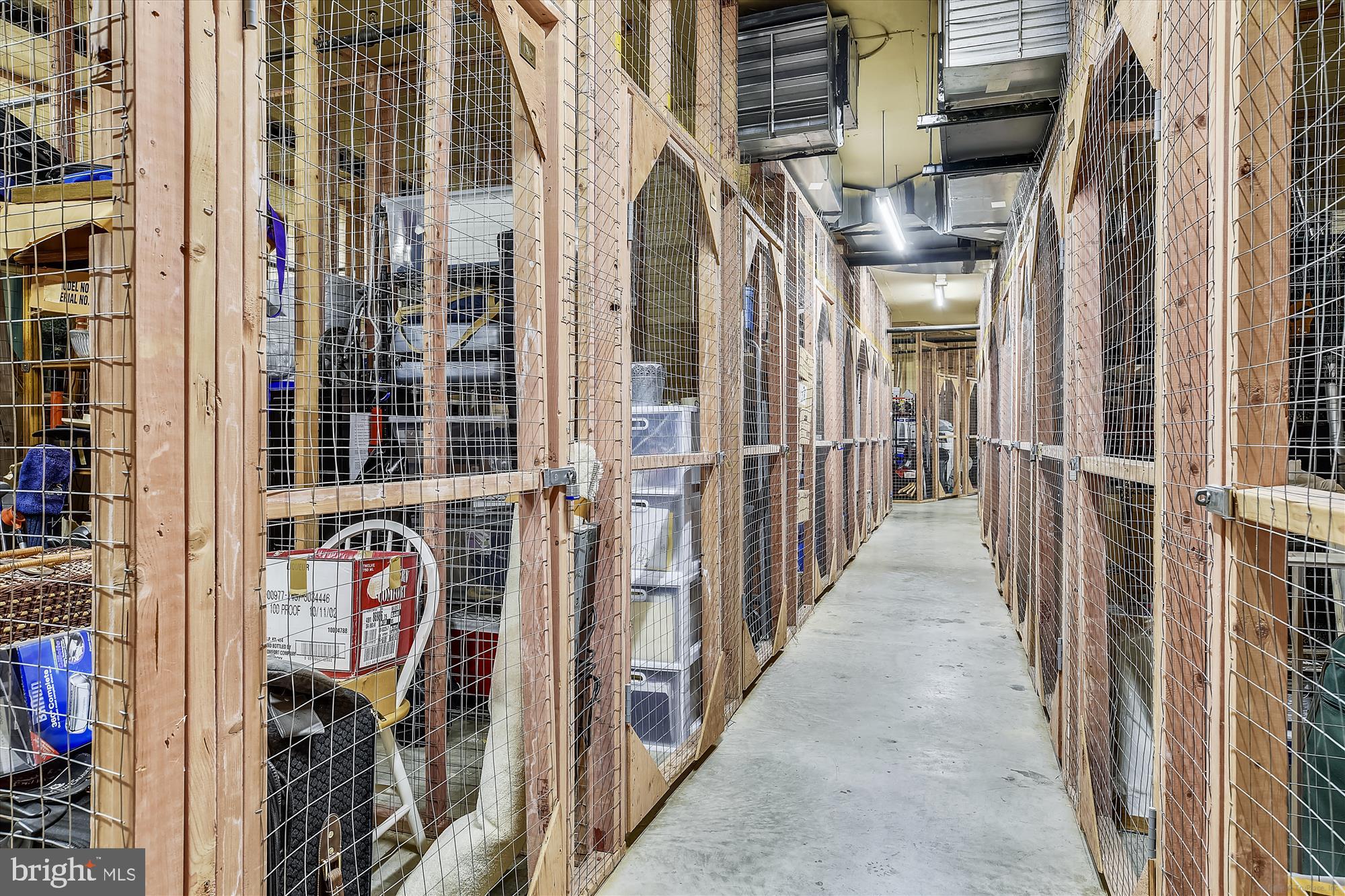 LEISURE WORLD - Residential