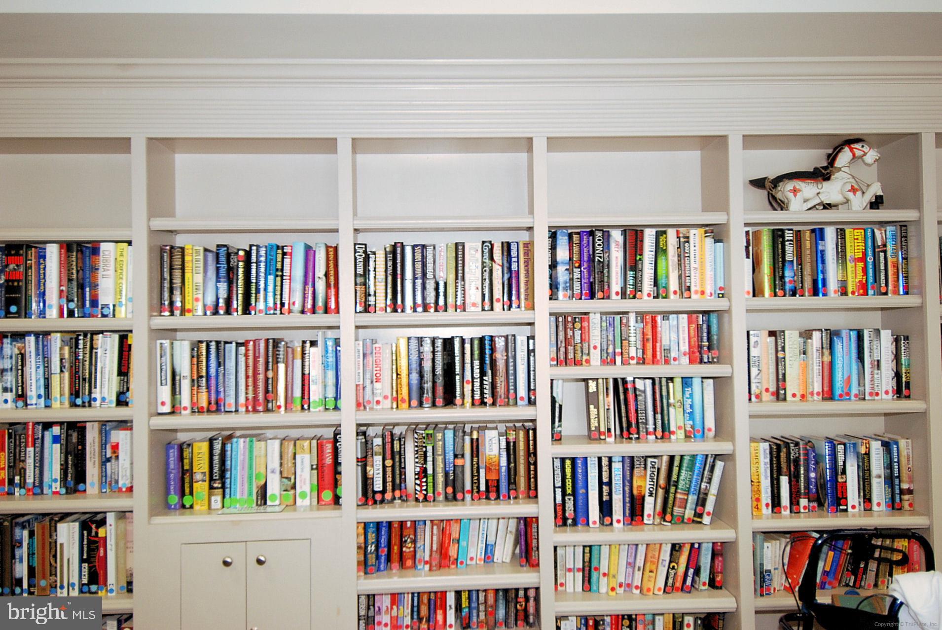 LEISURE WORLD - Residential