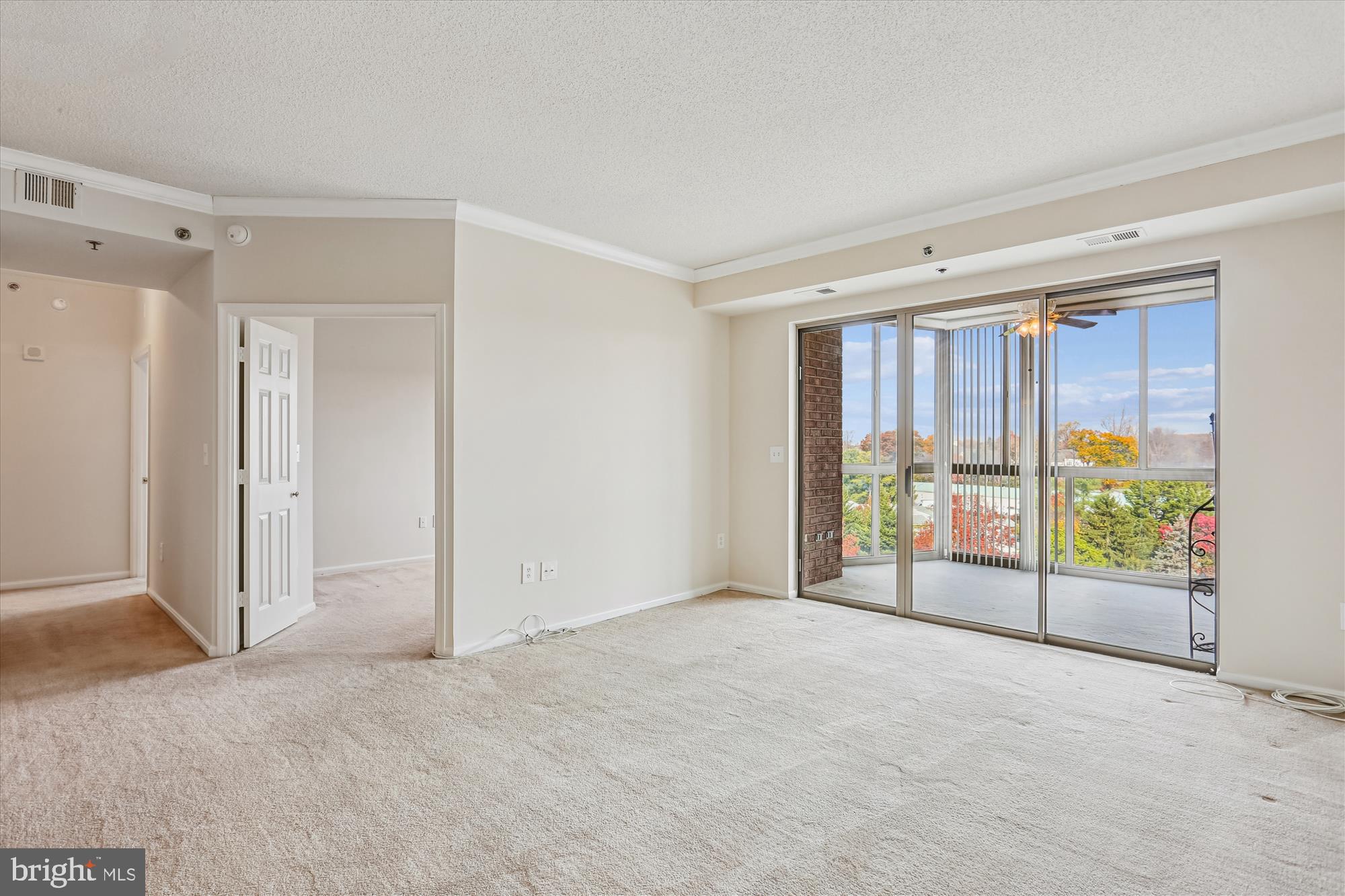 LEISURE WORLD - Residential