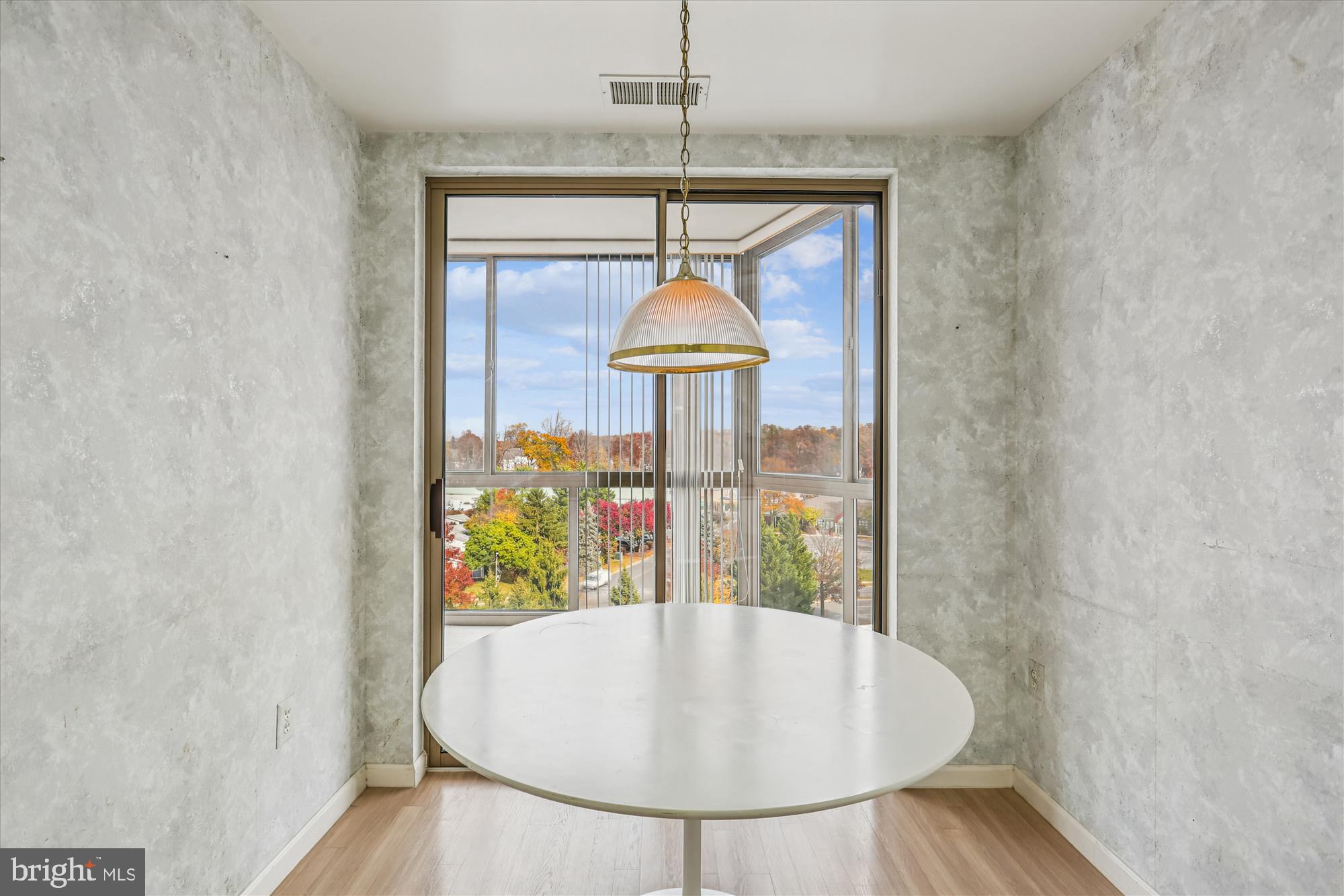 LEISURE WORLD - Residential