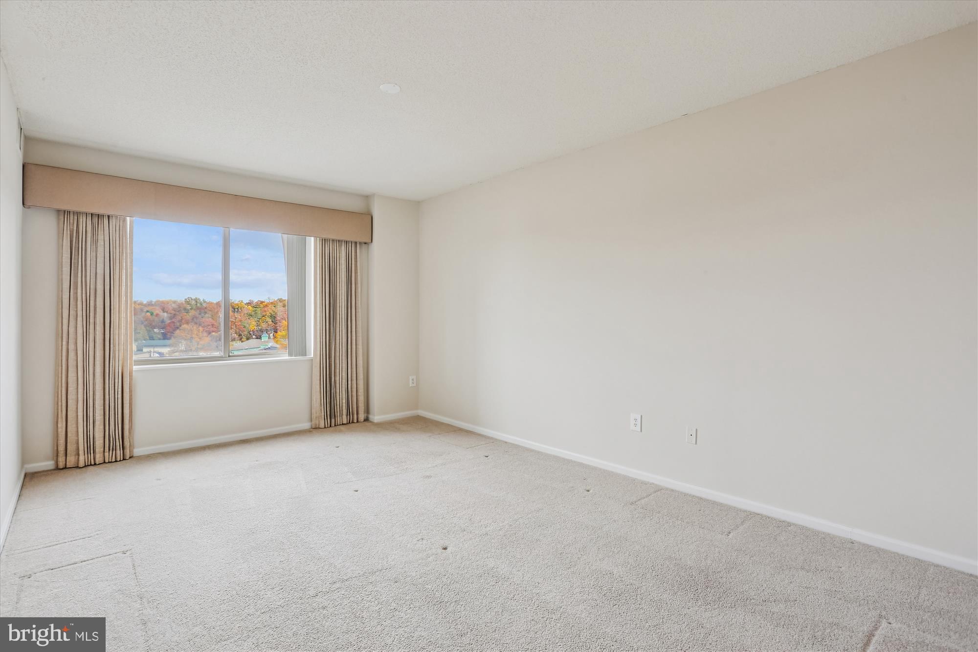 LEISURE WORLD - Residential