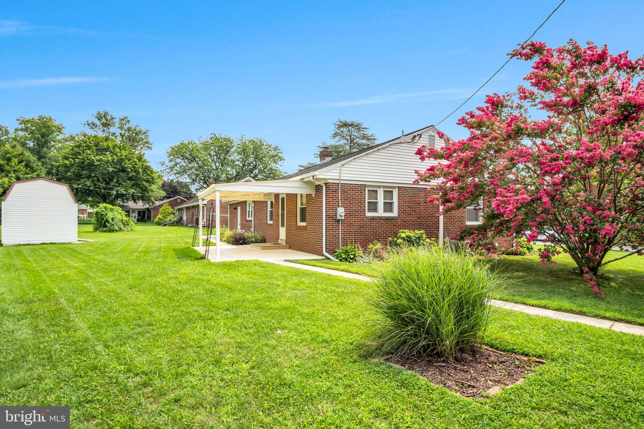 290 DOGWOOD DRIVE