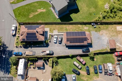 Photo of 8 Crest Avenue, Lancaster, PA 17602 (MLS # PALA2044172)