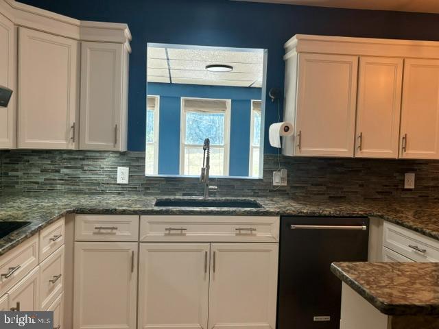223 PINEVIEW DRIVE
