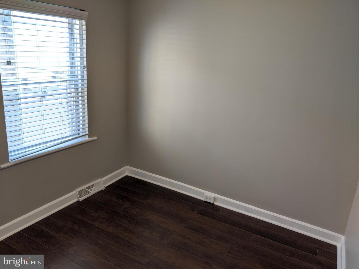 EAST KENSINGTON - Residential Lease