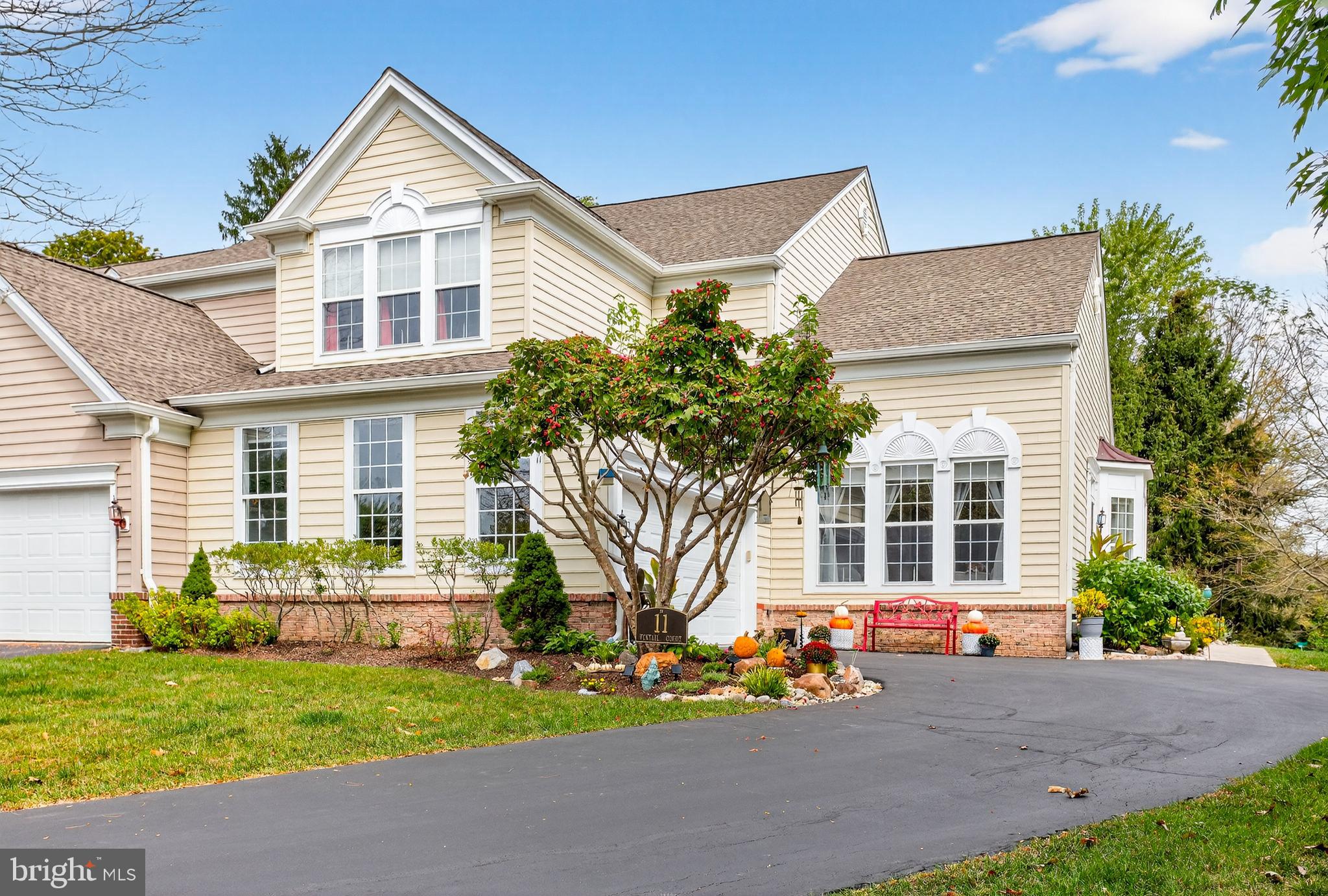 Welcome to Hunters Run! This meticulously maintained end-unit townhome offers 2,277 sq. ft. of above-grade living space, featuring 3 spacious bedrooms, 2.5 baths, and a potential 4th bedroom with a full bath in the finished basement.
The open and inviting layout is filled with natural light, while the brand-new back deck provides the perfect spot to relax and enjoy fresh air. Inside, you’ll find thoughtful upgrades and amenities, including an oversized soaking tub, cozy gas fireplace, ceiling fans in every bedroom, and a 2-car garage for convenience and storage.
Situated in the desirable Hunters Run subdivision, this home offers peace and quiet with no through traffic and access to scenic walking trails throughout the community. The location is unmatched—just minutes from downtown West Chester, 7 miles to Malvern, 9 miles to Exton’s Main Street, and close to the best dining and shopping Chester County has to offer. All of this comes within the sought-after, award-winning Great Valley School District. Recent upgrades include: HVAC (2021), AC with air scrubber (2021), refrigerator (2021), whole-home water filtration system (2023), resurfaced driveway (2024), and a new 11x17 deck with lighting (2024).