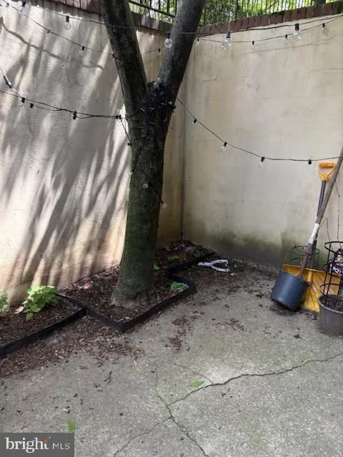 Philadelphia, Pennsylvania 19146, United States, 1 Bedroom Bedrooms, ,2 BathroomsBathrooms,Residential,Active,132220