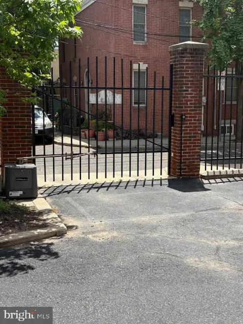 Philadelphia, Pennsylvania 19146, United States, 1 Bedroom Bedrooms, ,2 BathroomsBathrooms,Residential,Active,132220