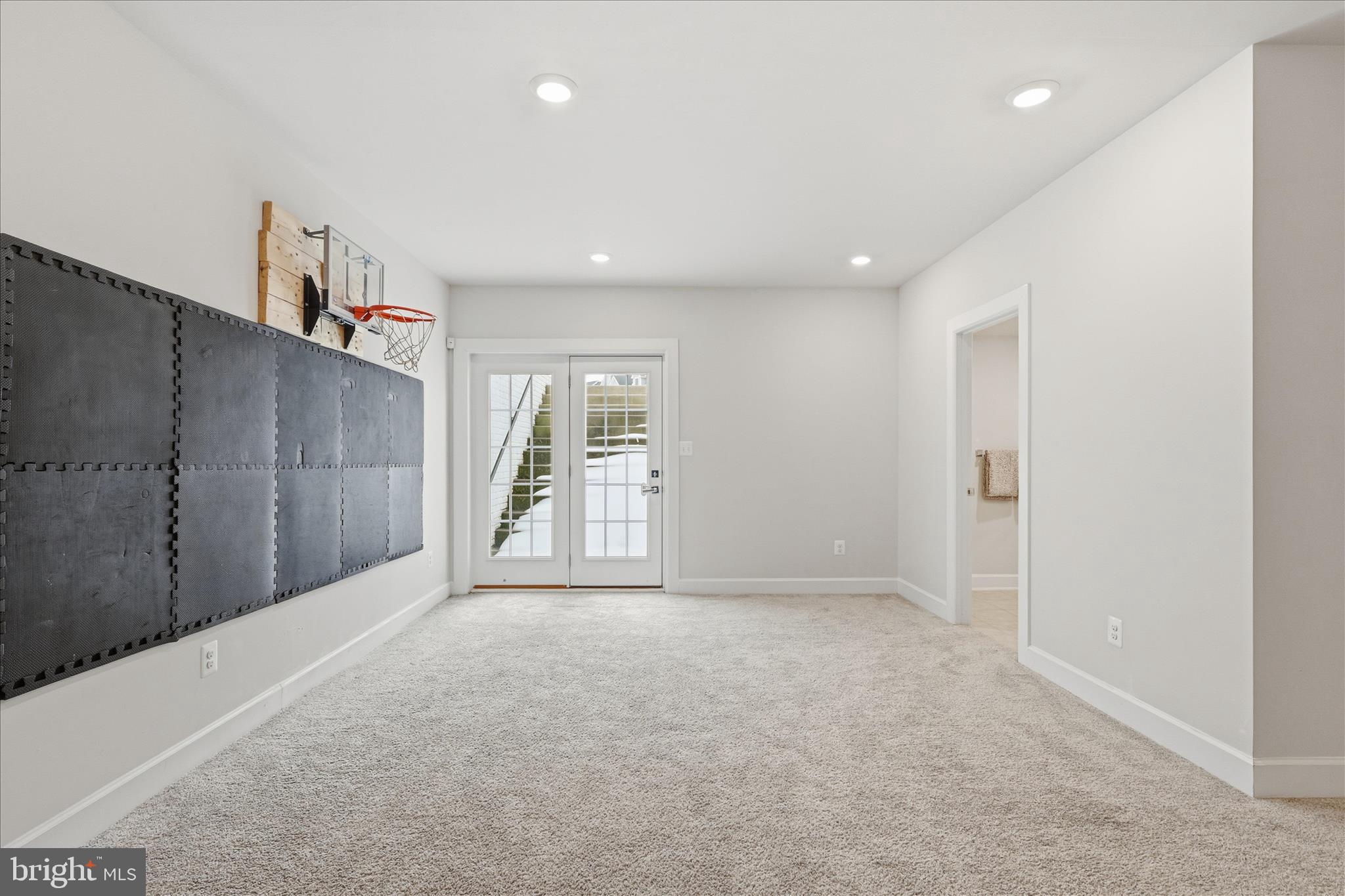 VIRGINIA CROSSING - Residential