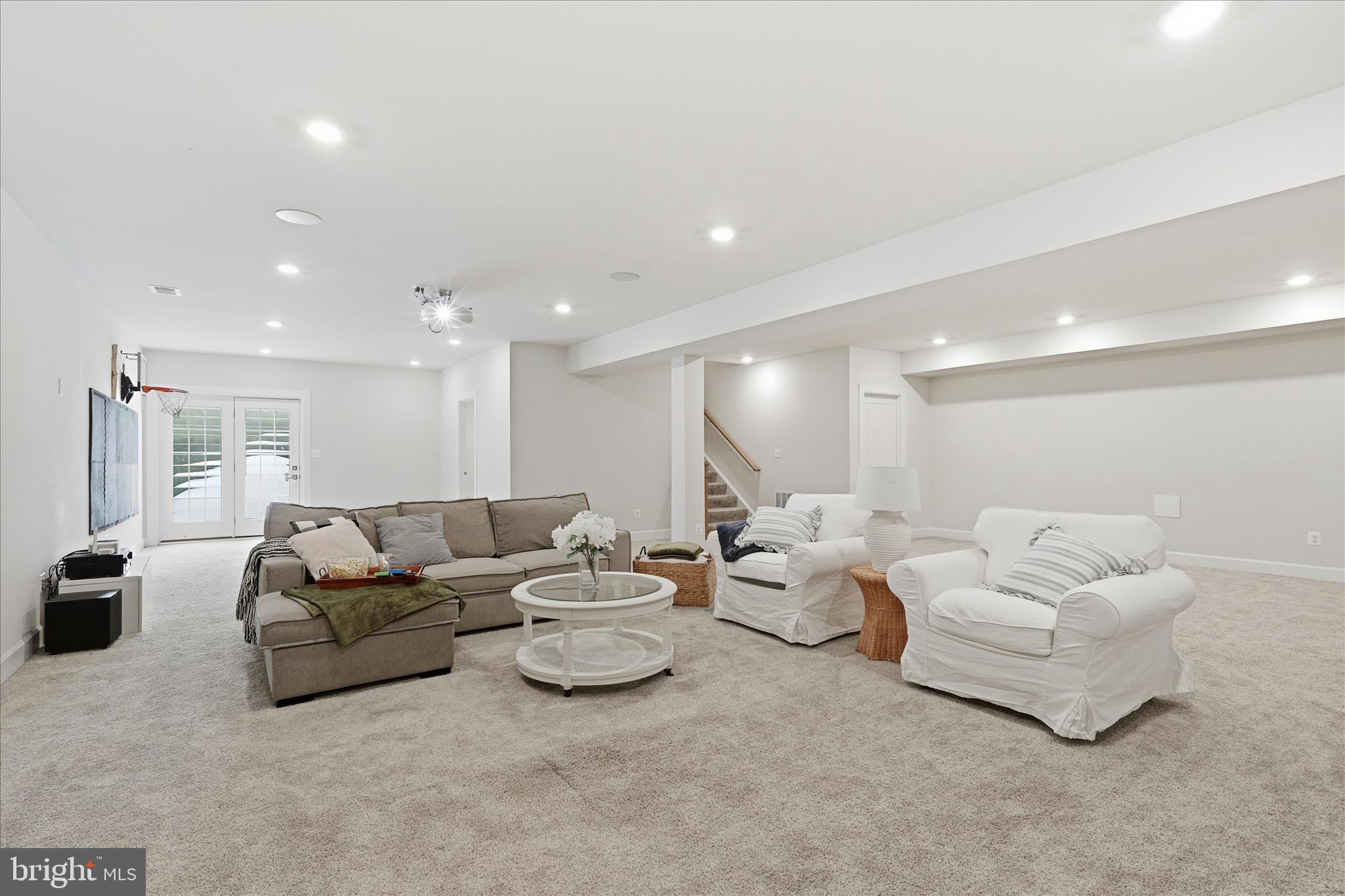 VIRGINIA CROSSING - Residential