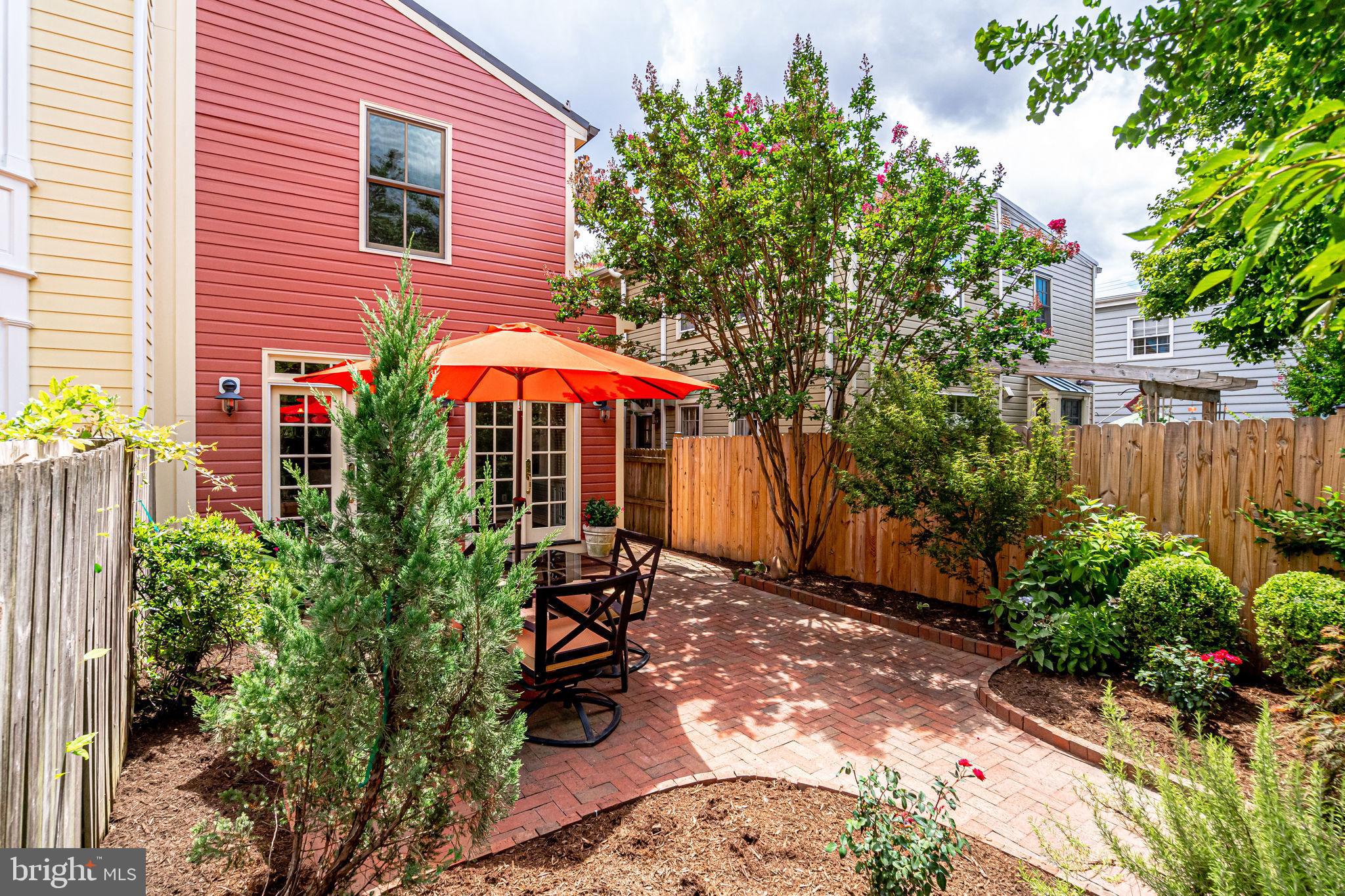 OLD TOWN - Residential