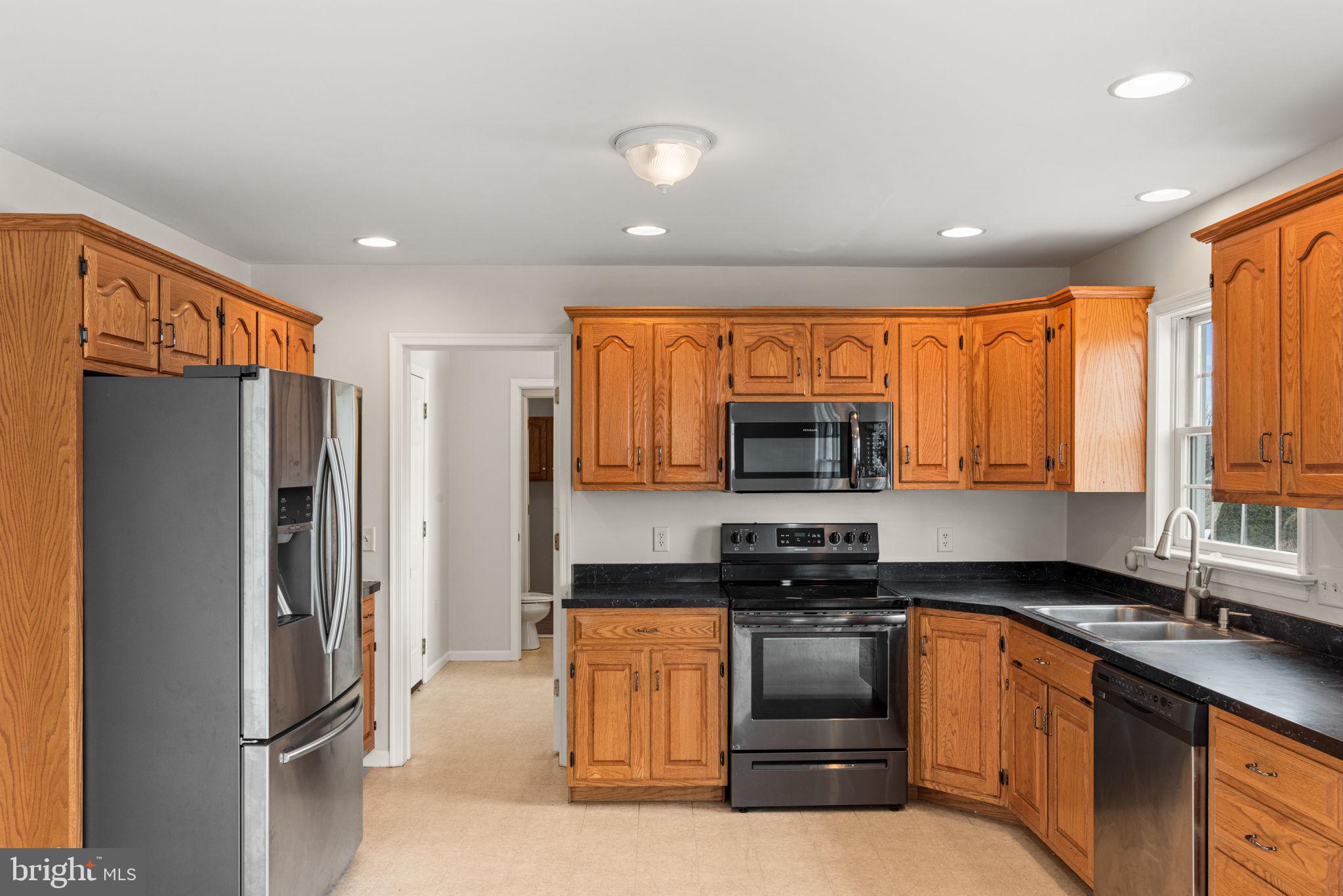 MT STREAM VILLAGE - Residential