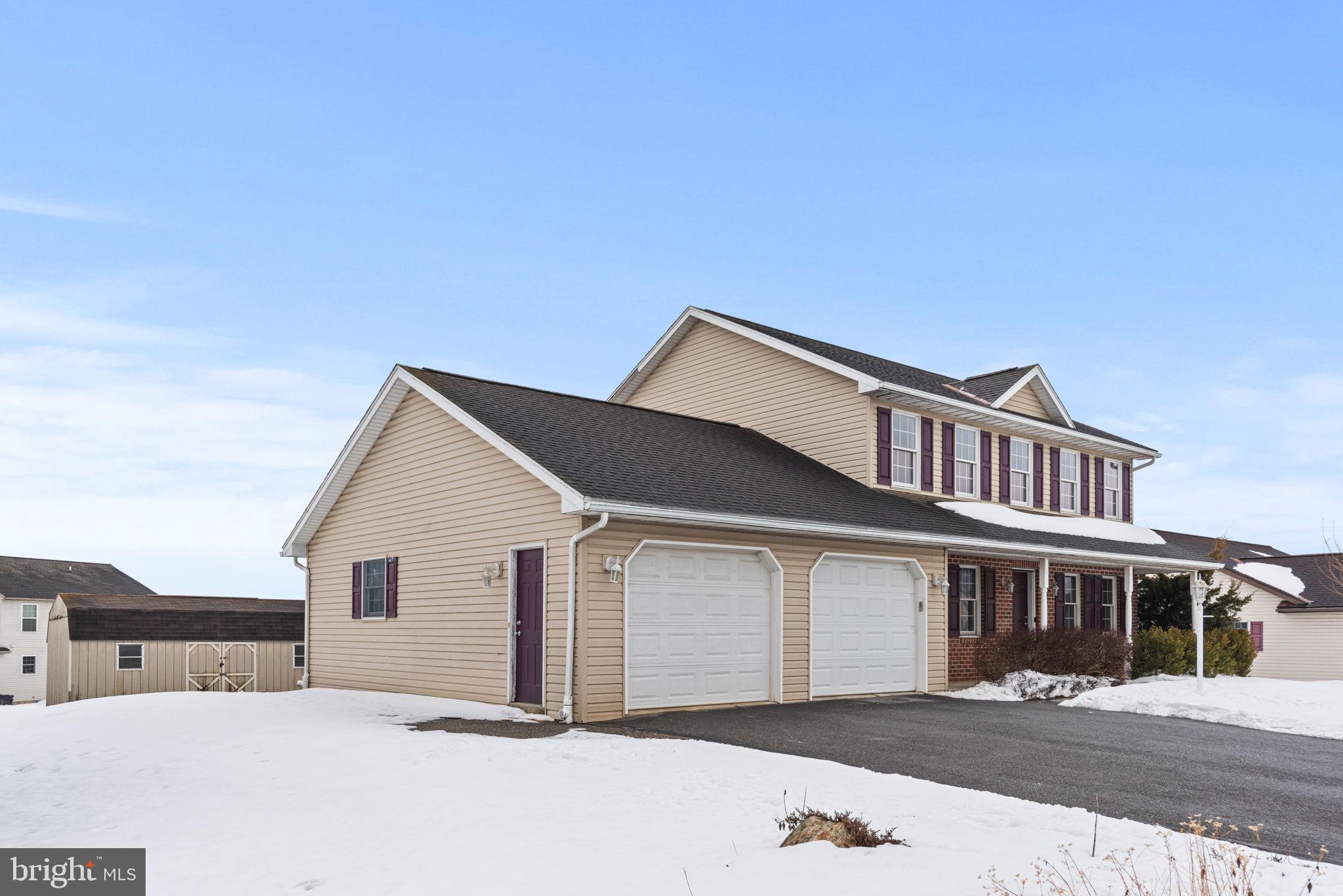 MT STREAM VILLAGE - Residential