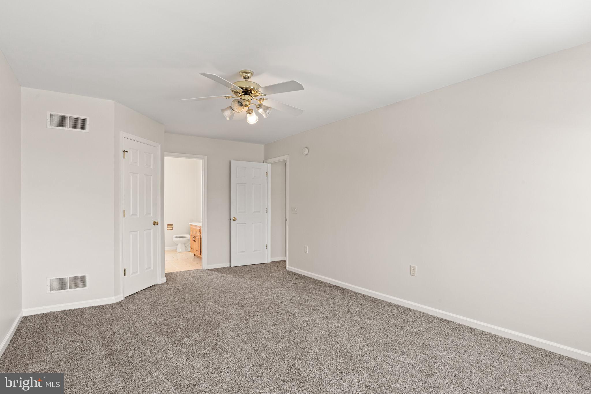 MT STREAM VILLAGE - Residential