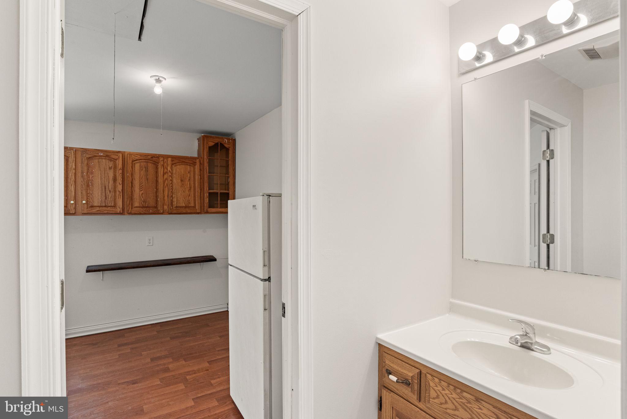 MT STREAM VILLAGE - Residential