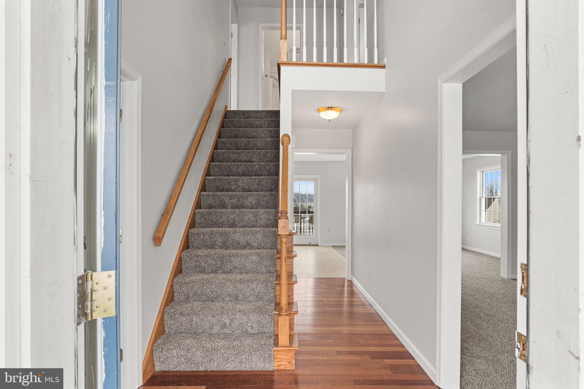 MT STREAM VILLAGE - Residential