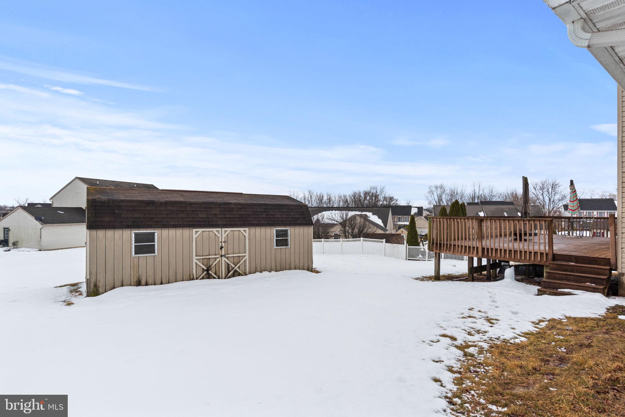 MT STREAM VILLAGE - Residential