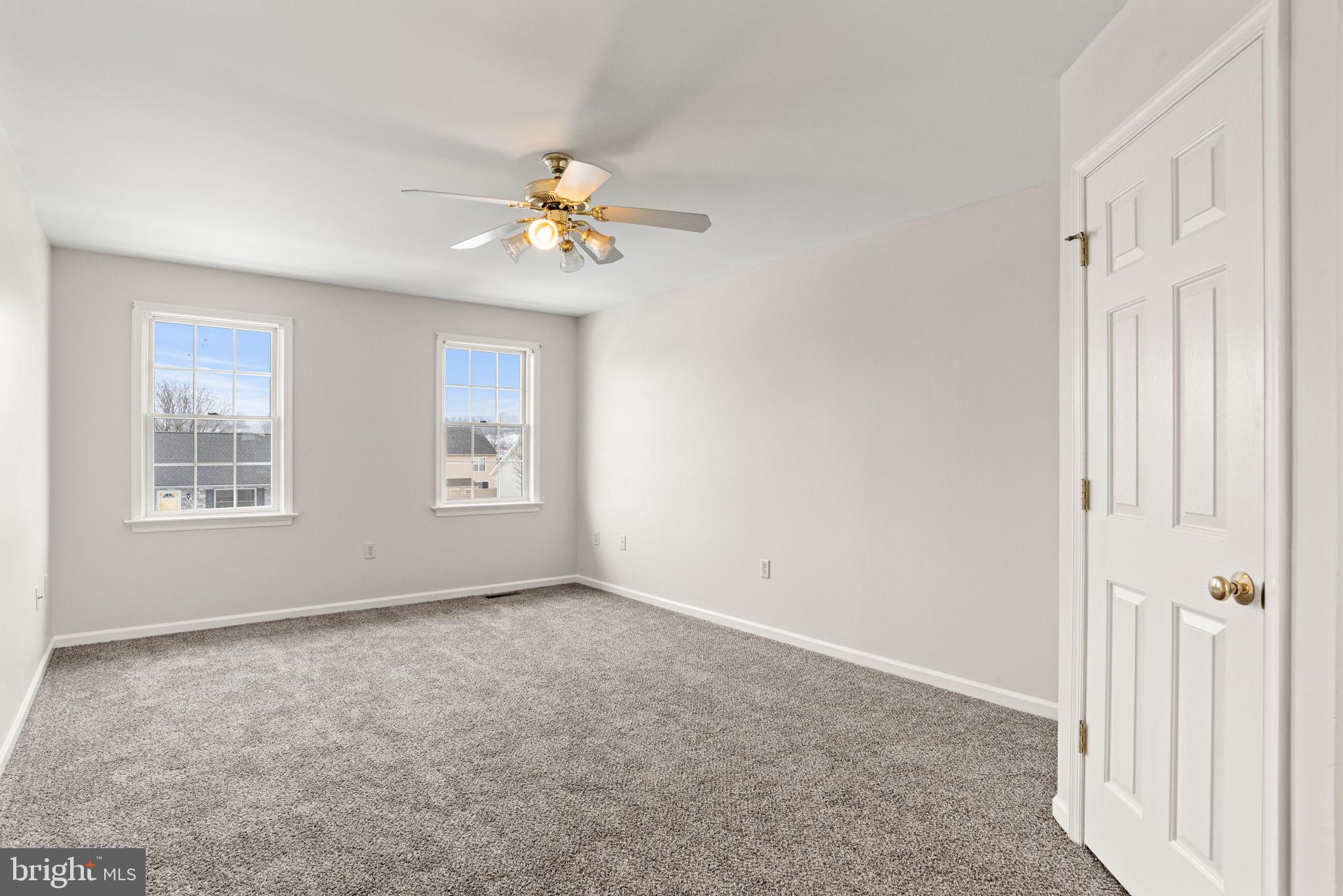 MT STREAM VILLAGE - Residential