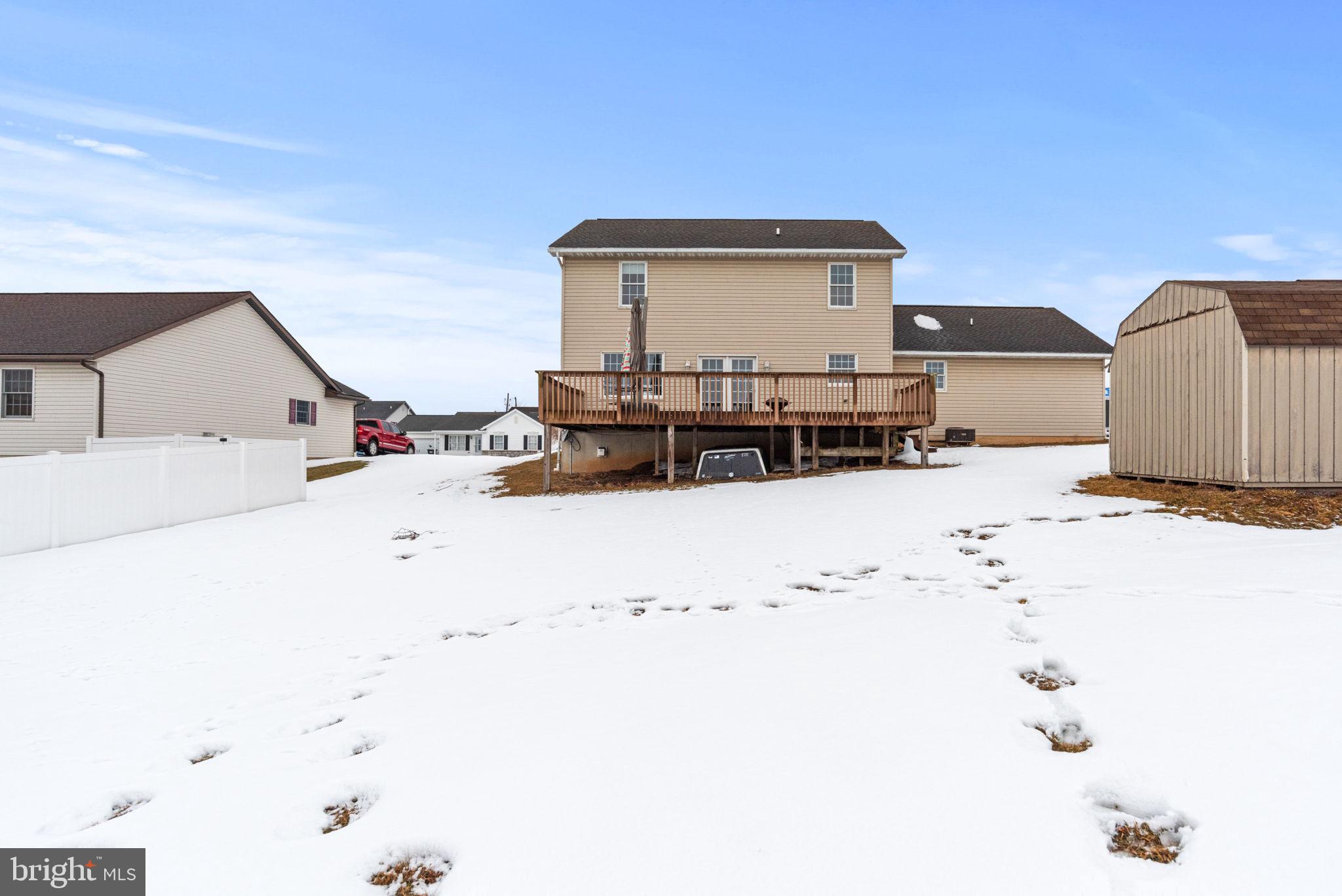 MT STREAM VILLAGE - Residential