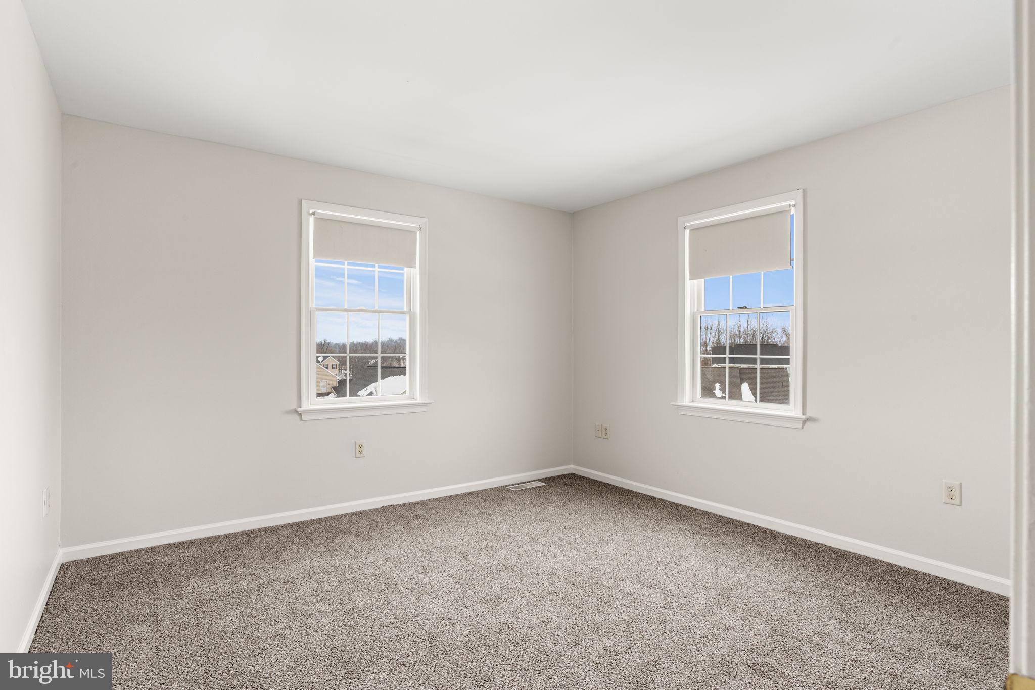 MT STREAM VILLAGE - Residential