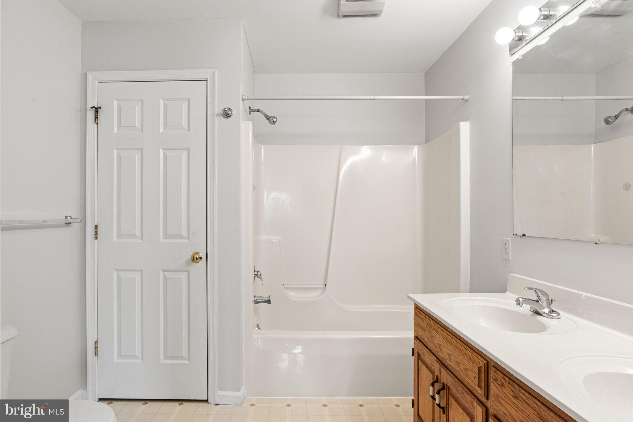 MT STREAM VILLAGE - Residential