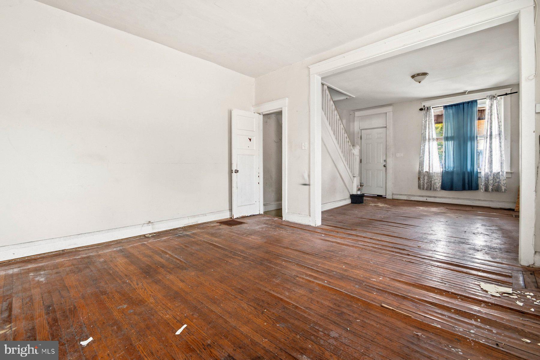 EAST MONUMENT HISTORIC DISTRICT - Residential