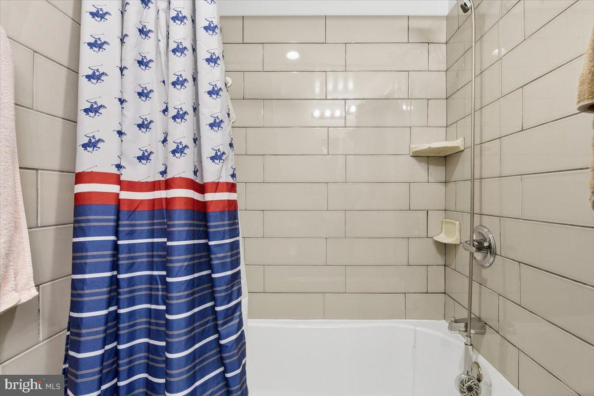 GREEKTOWN - Residential