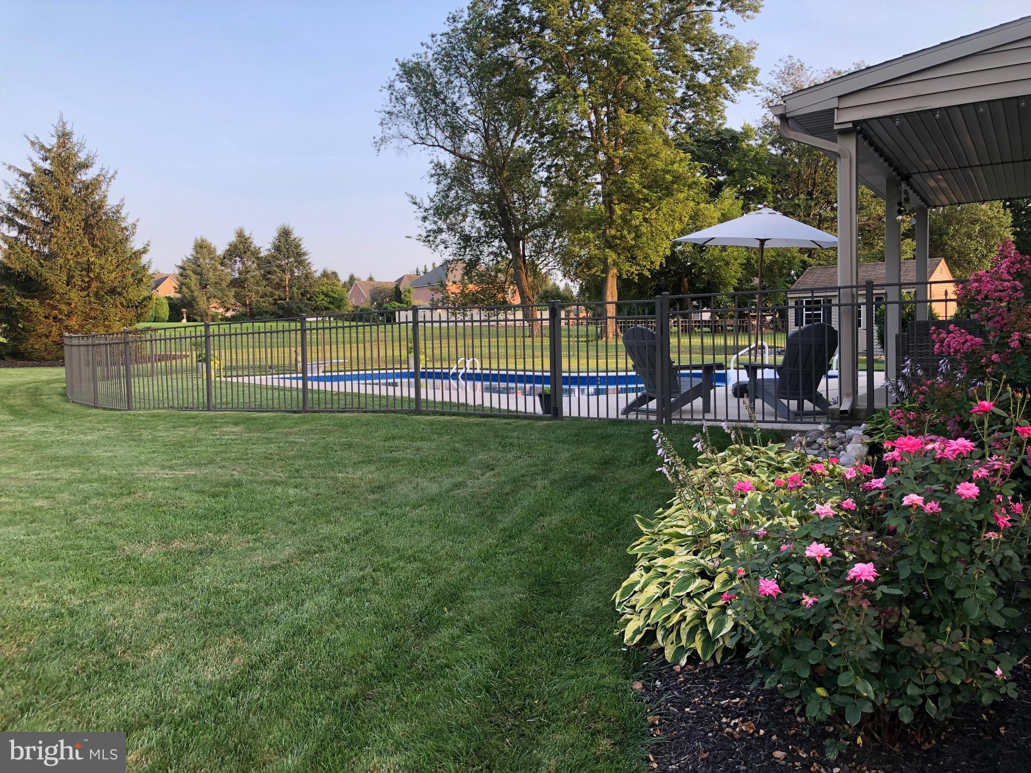 75 RIDING SILKS LANE