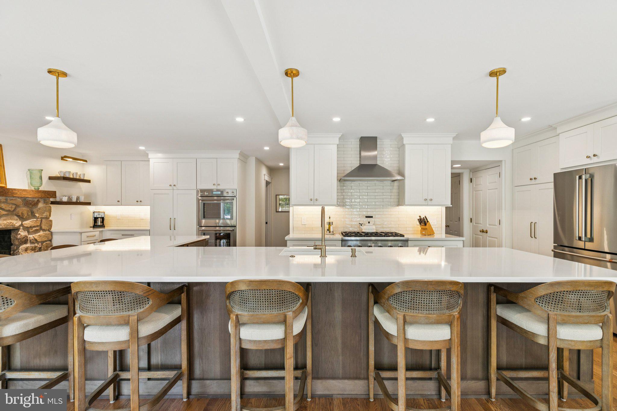 SHADY GROVE MANOR - Residential