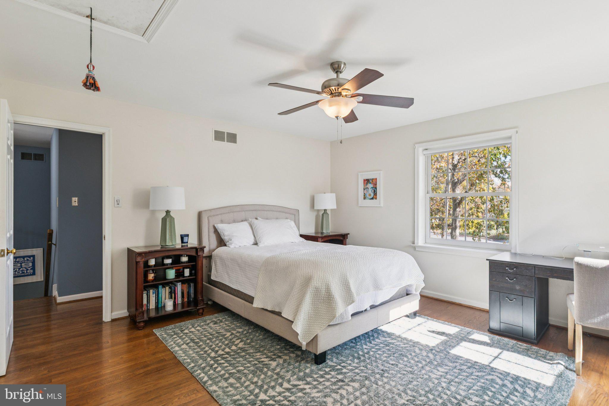 SHADY GROVE MANOR - Residential