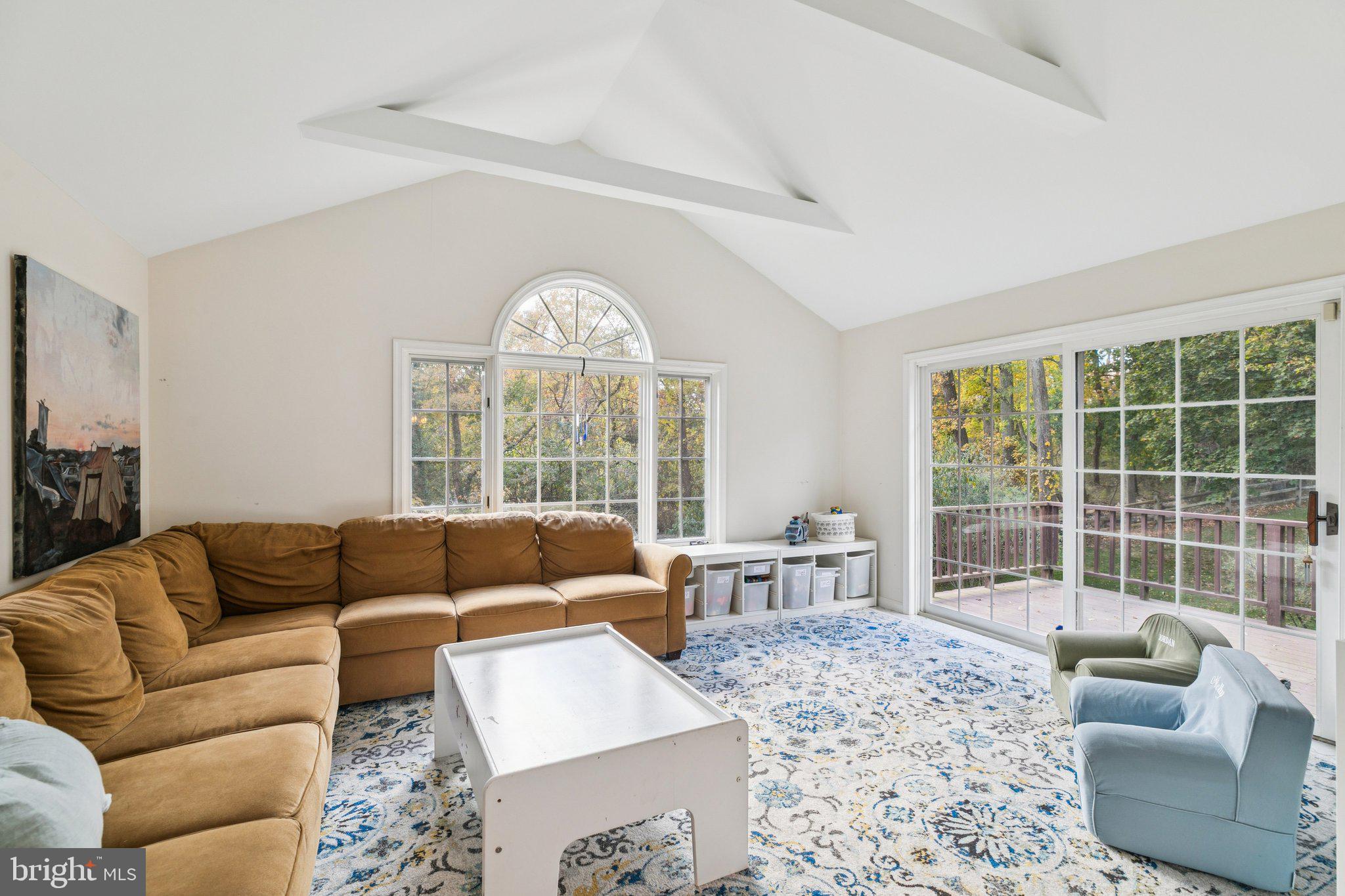 SHADY GROVE MANOR - Residential