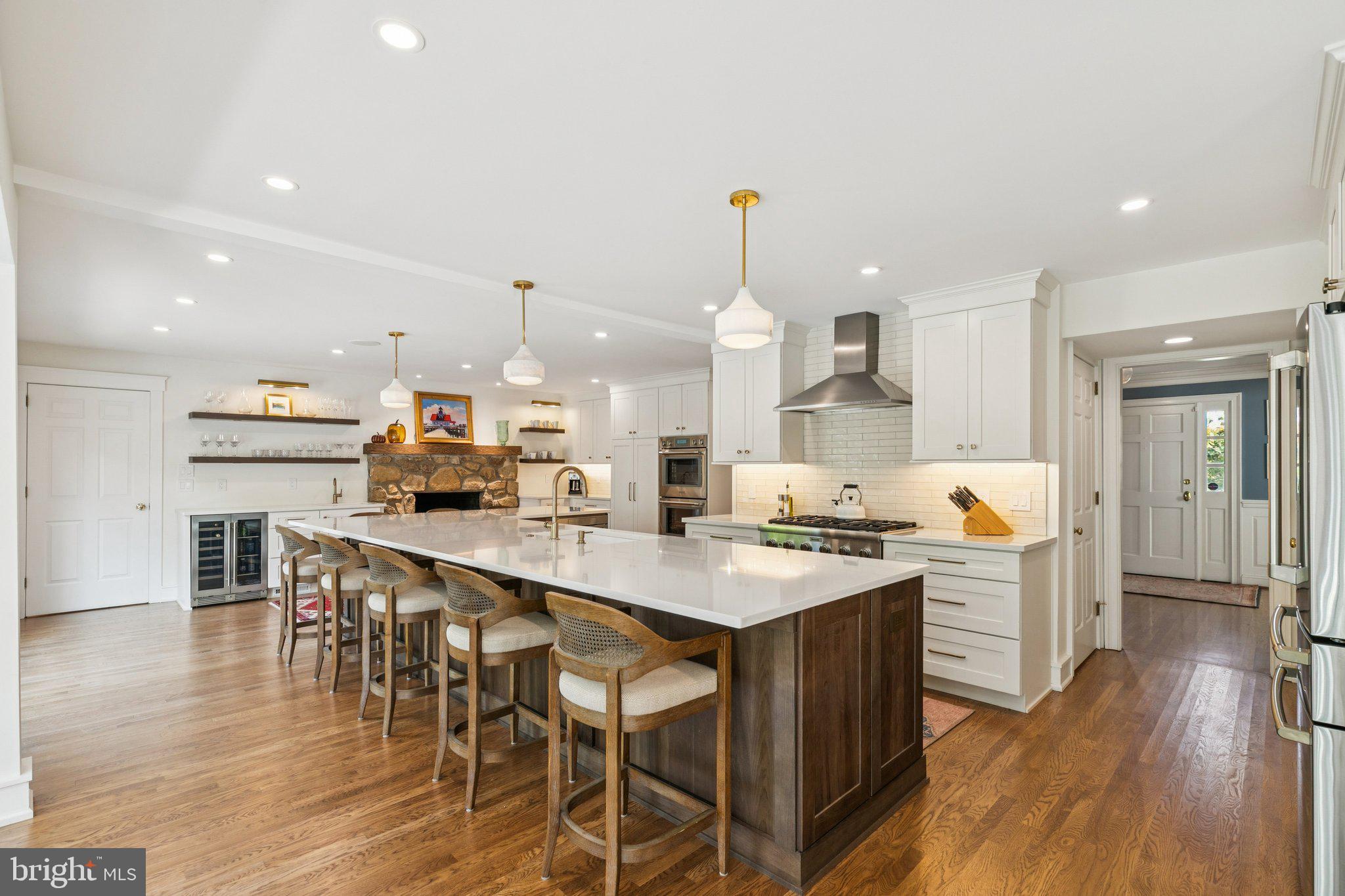 SHADY GROVE MANOR - Residential