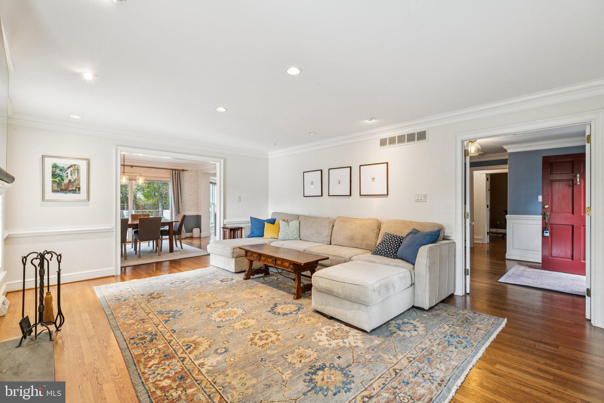 SHADY GROVE MANOR - Residential