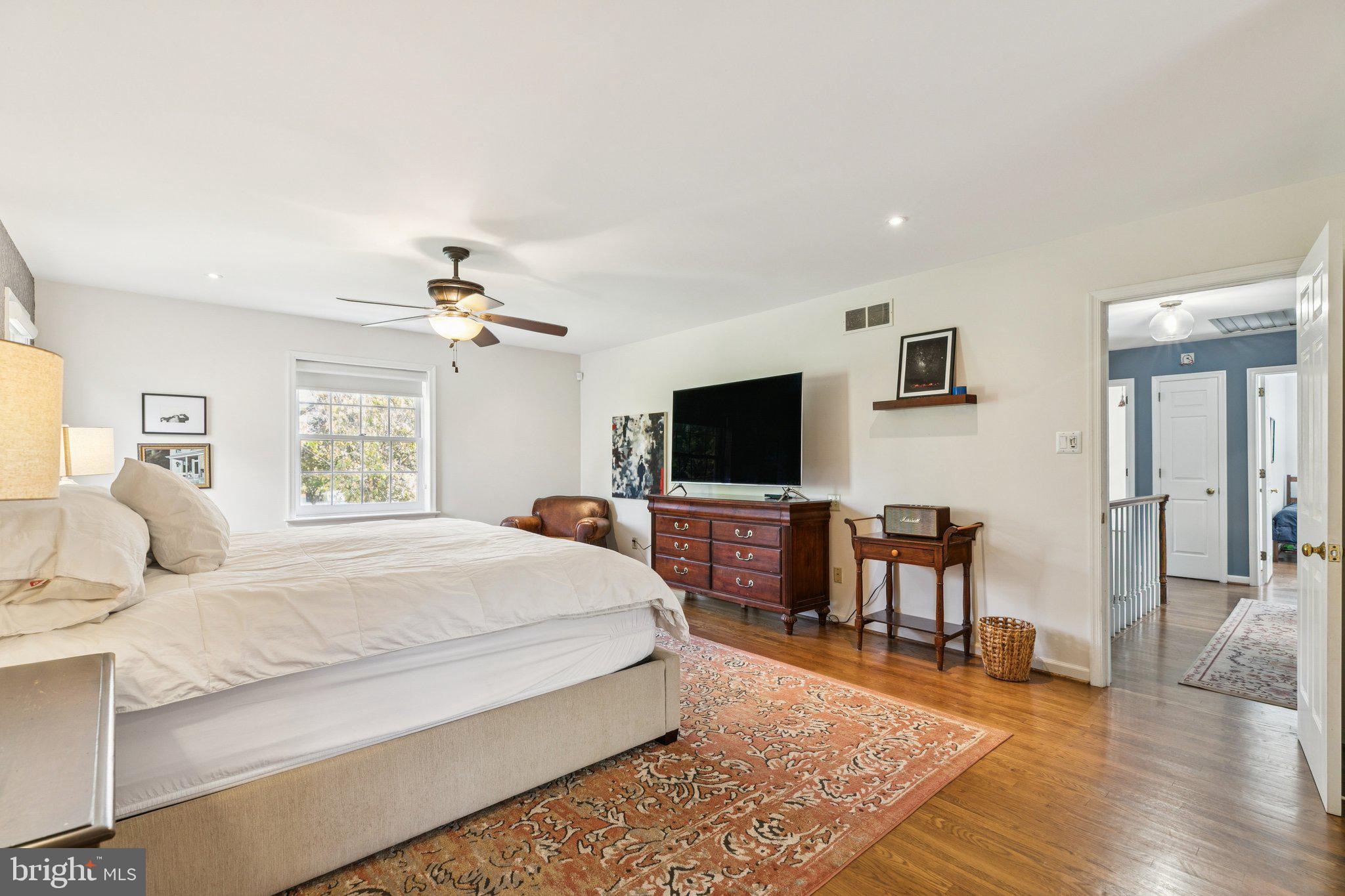 SHADY GROVE MANOR - Residential