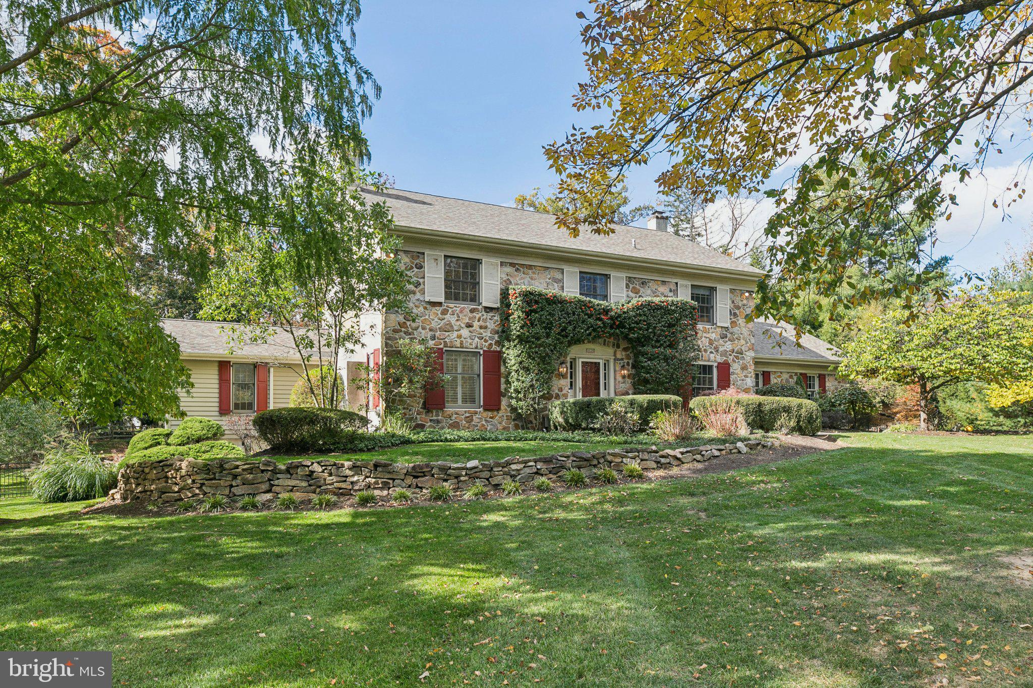 SHADY GROVE MANOR - Residential