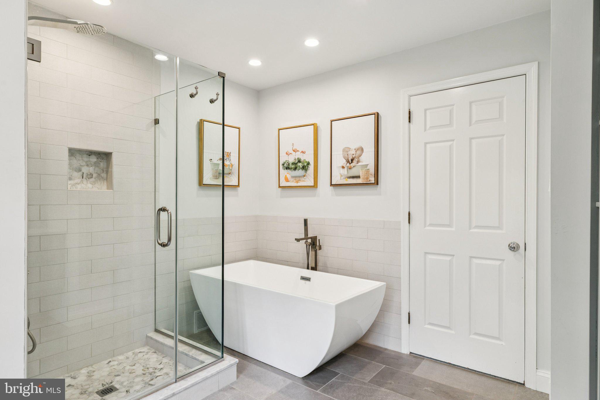 SHADY GROVE MANOR - Residential