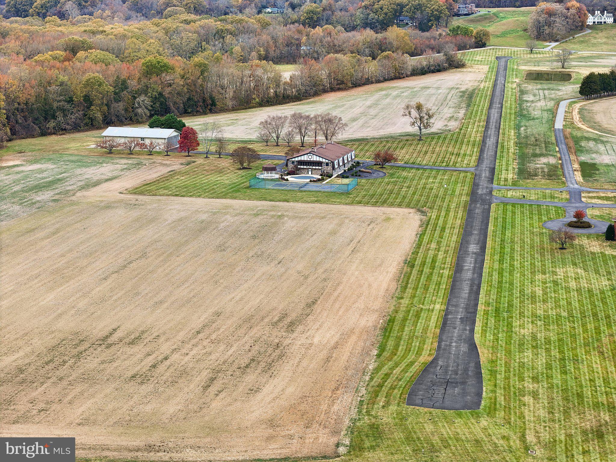 9100 LANSEAIR FARM