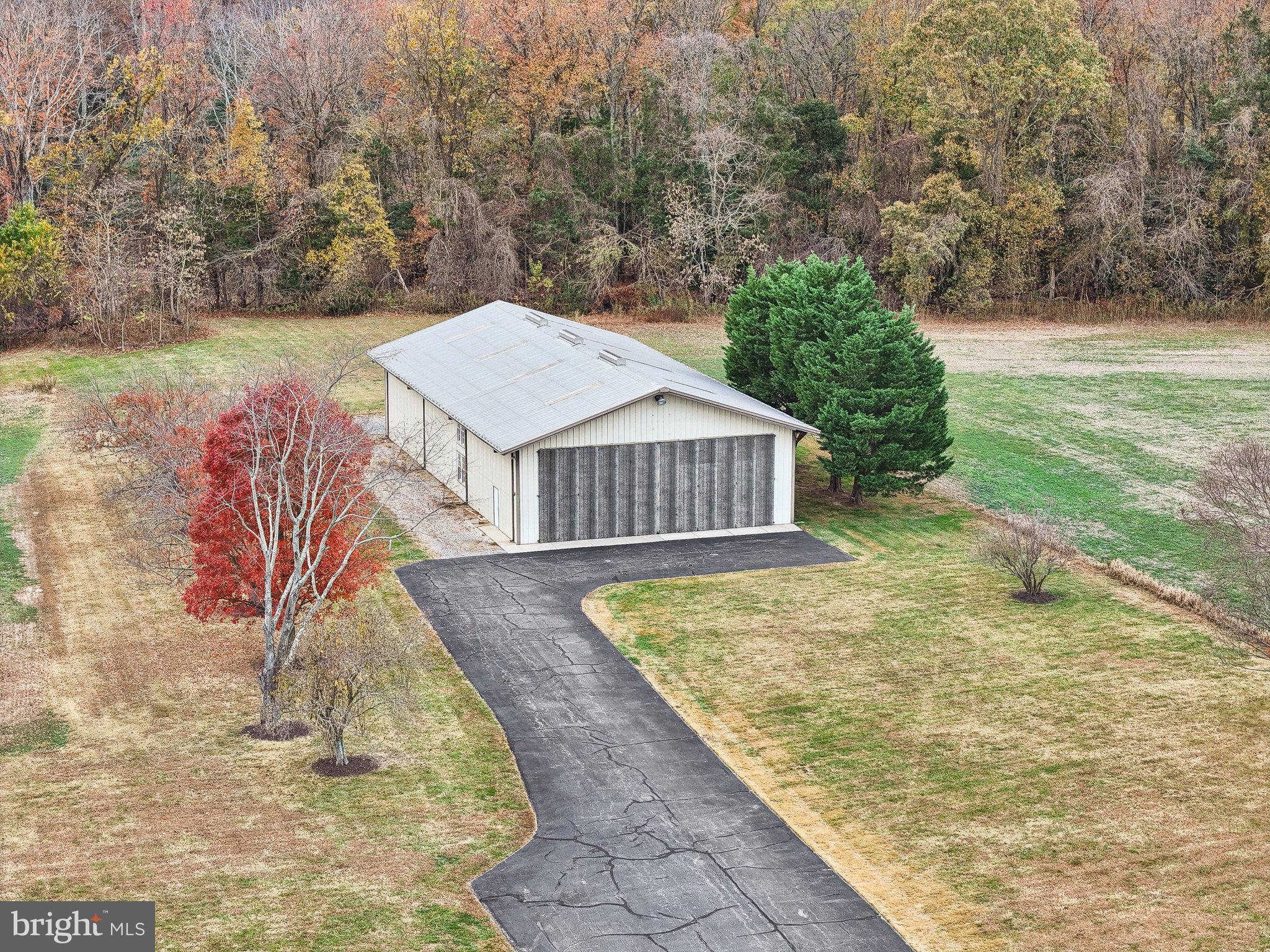 9100 LANSEAIR FARM