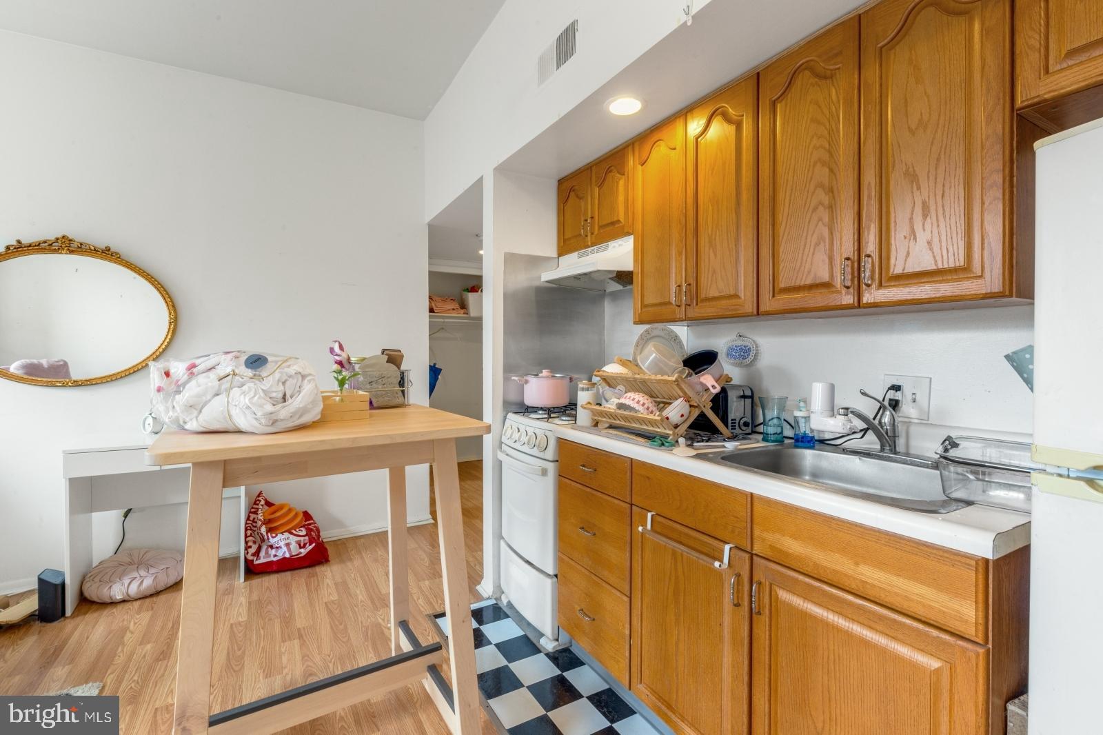 FITLER SQUARE - Residential Lease